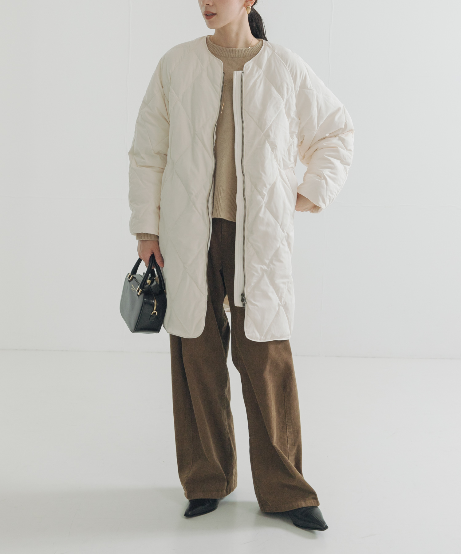 OFF WHITE