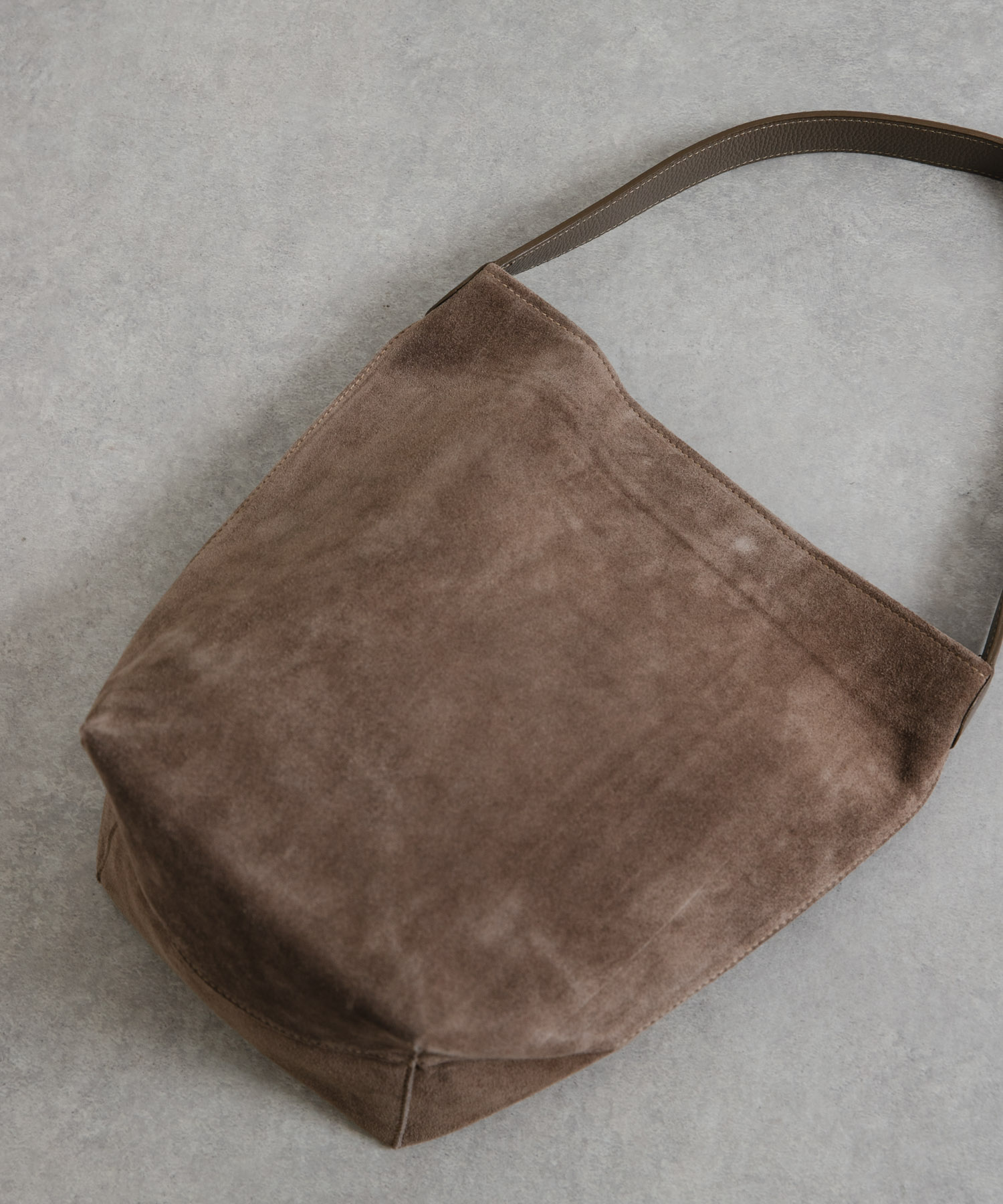 ワンハンドルスウェードトートバッグ