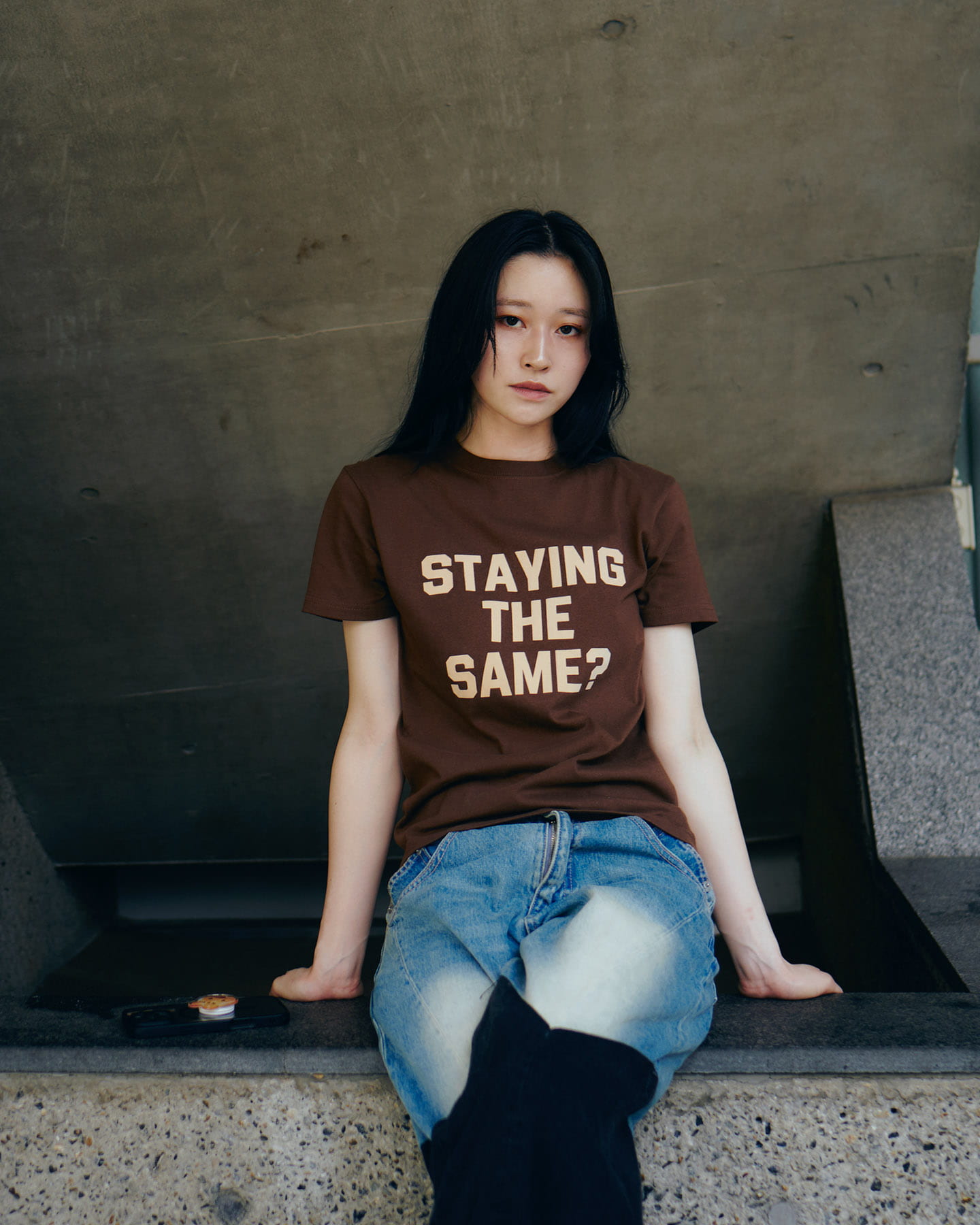 Teya　Flock Letter T-shirts BROWN S