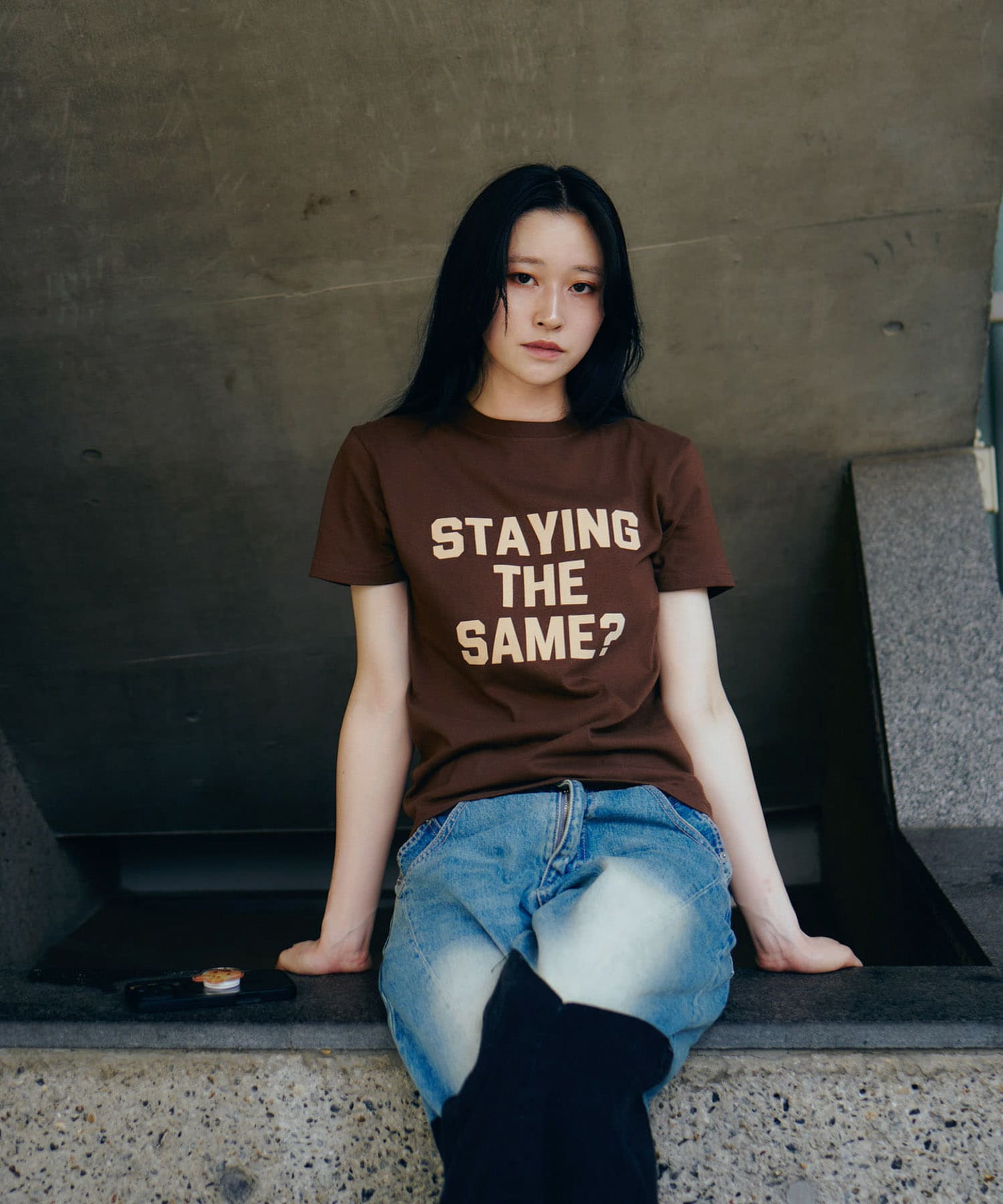 Teya　Flock Letter T-shirts BROWN S