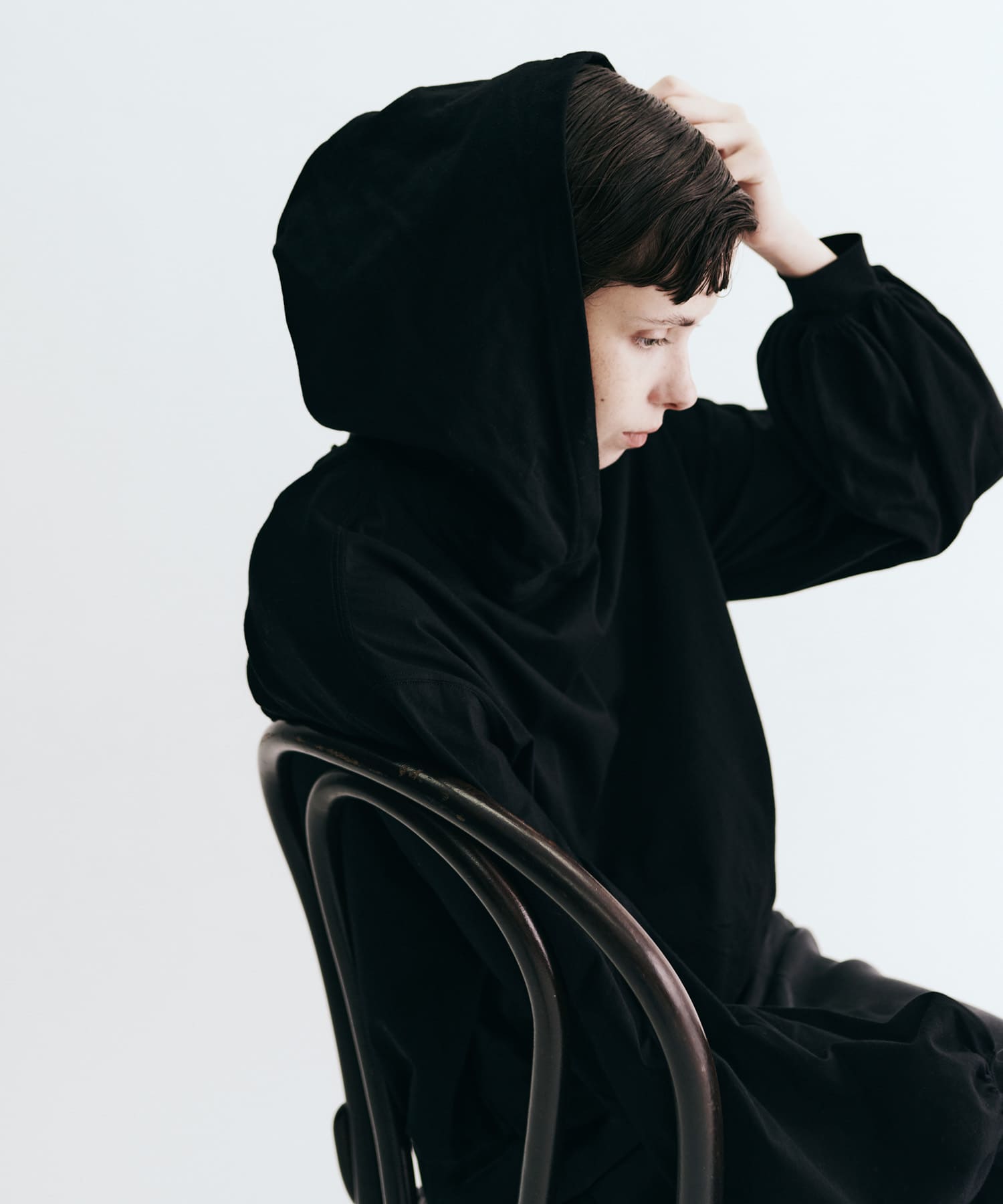 Teya　Glance Hoodie BLACK FREE