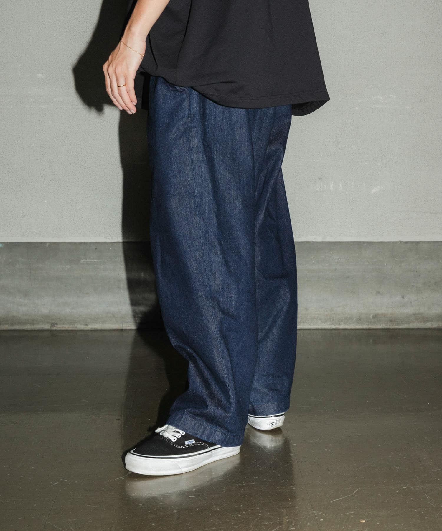 D.BLUE