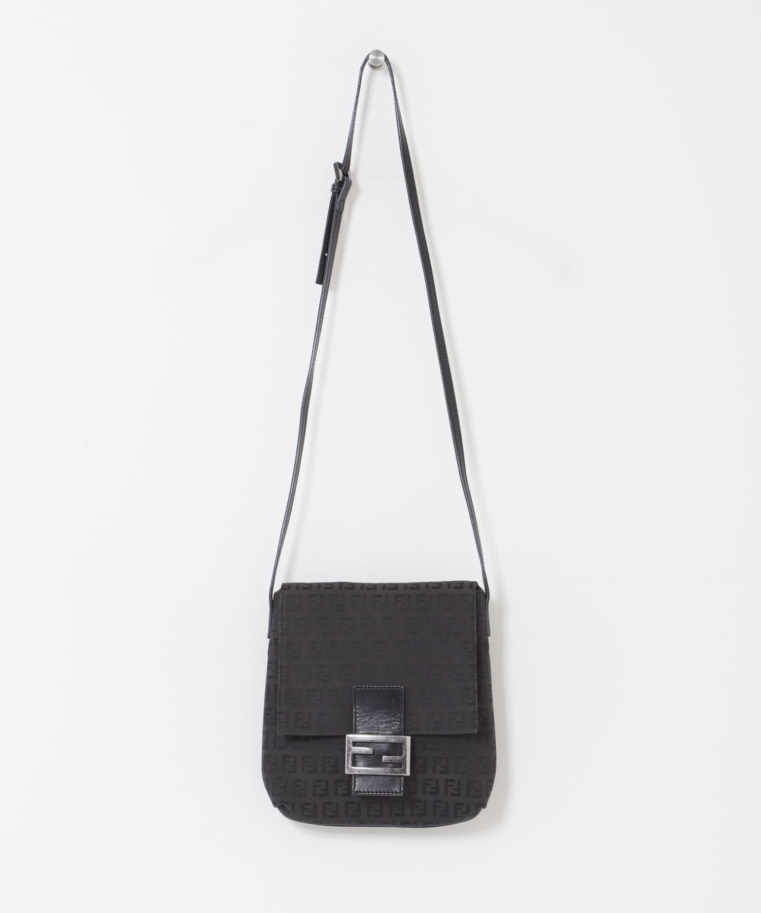 VINTAGE　FENDIズッカキャンバスレザーショルダー