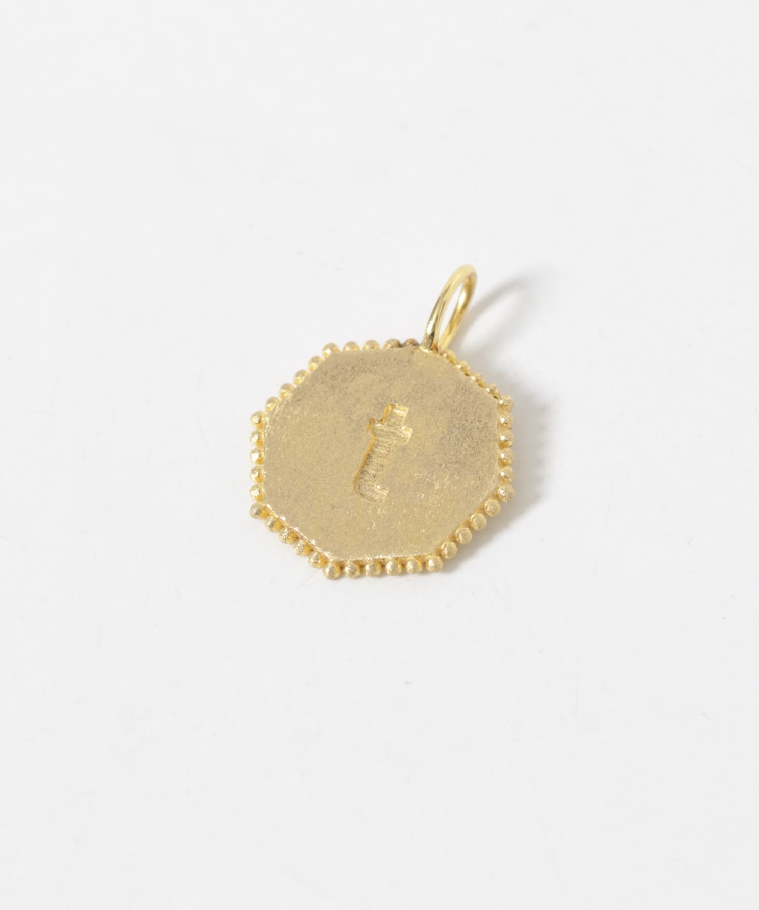 LA SOEUR　イニシャルオクタゴンチャーム t -