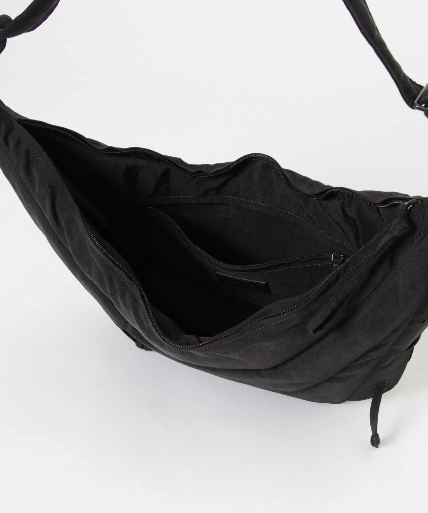 LEMAIRE　MEDIUM SOFT GAME BAG CHOCOLATE -