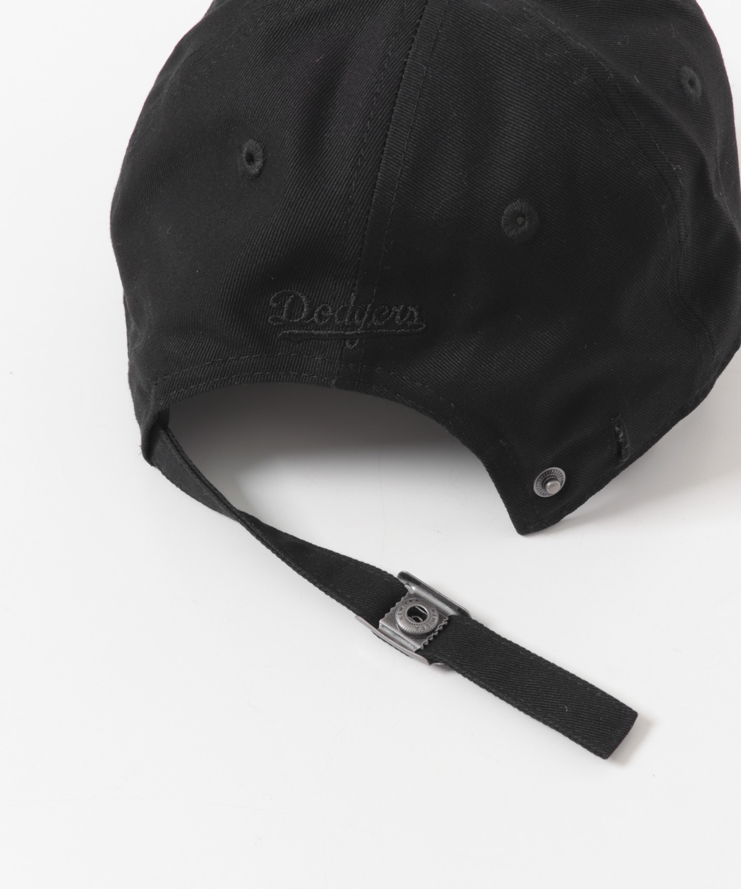 27 BLACK