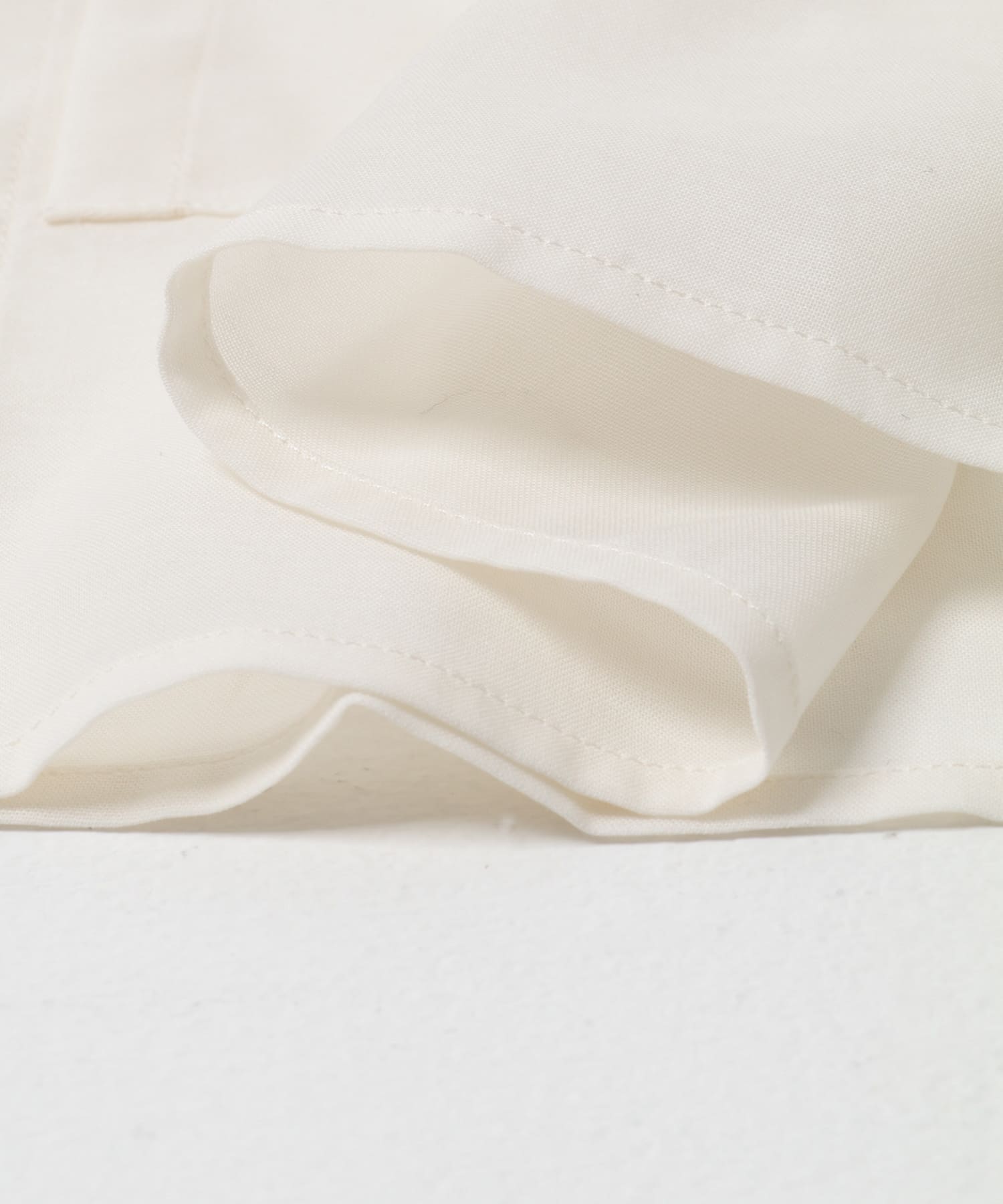 AMOMENTO　DRAWER POCKET CROP SHIRTS IVORY 0