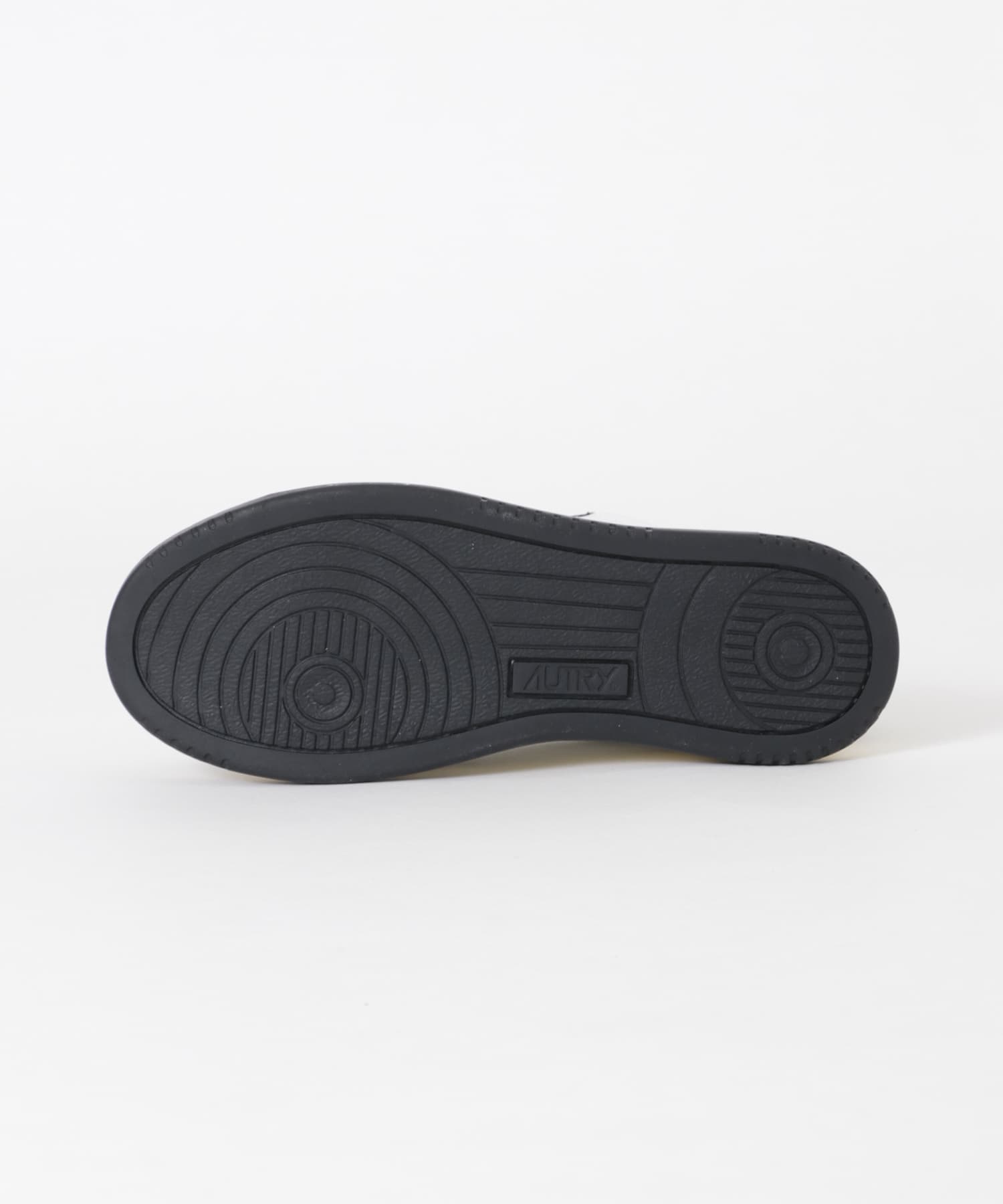 AUTRY　MEDALIST LOW WHT/BLACK 37