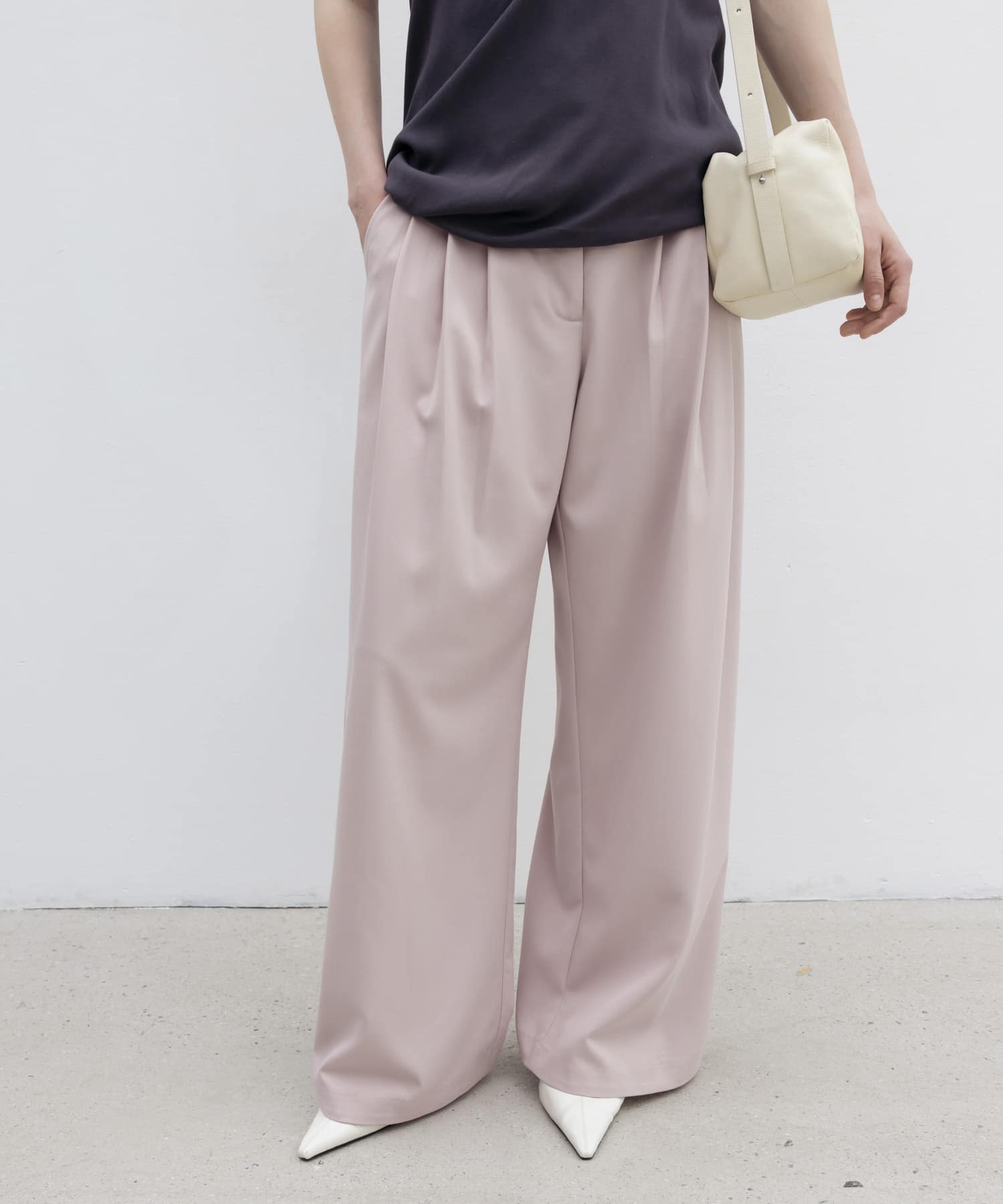 STUDIO DOE　Three-tuck Wide Pants