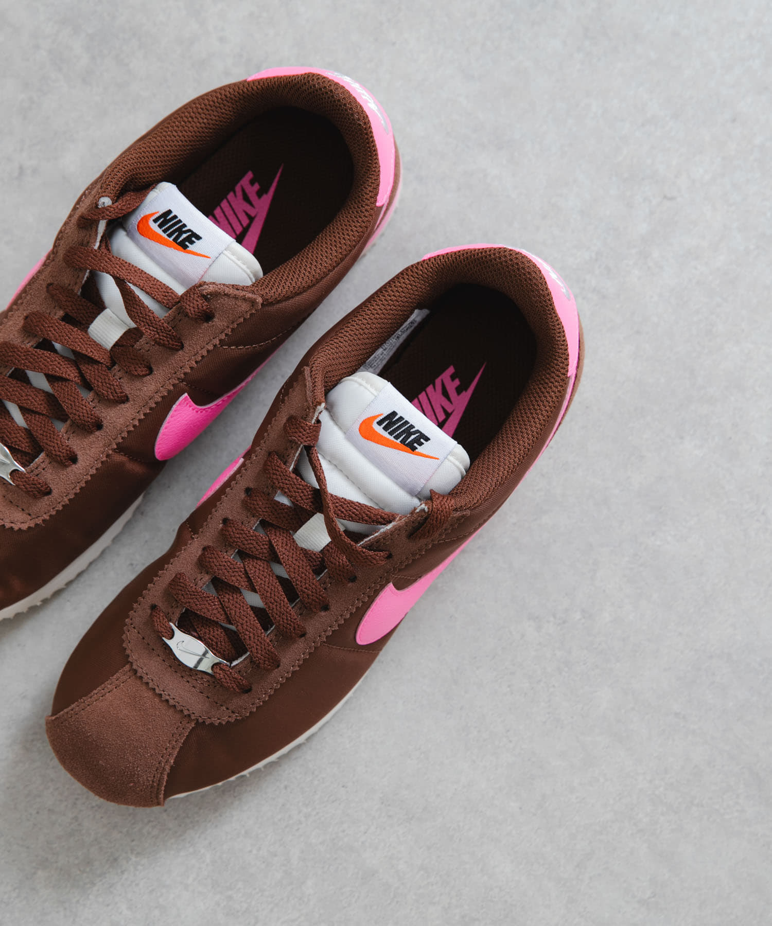 NIKE　コルテッツ F BRN/PINK 23.5
