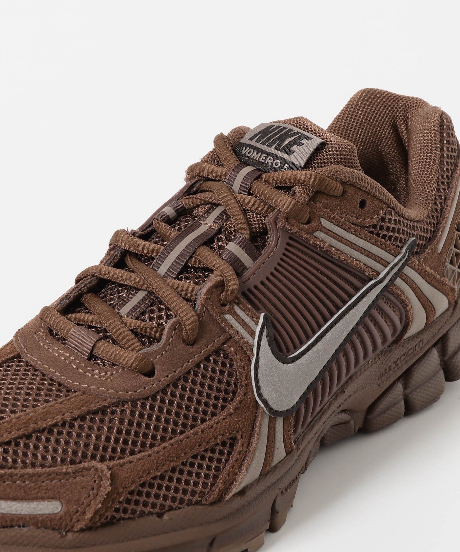 NIKE　ズームボメロ 5 GLD F BN/M BRO 23.5