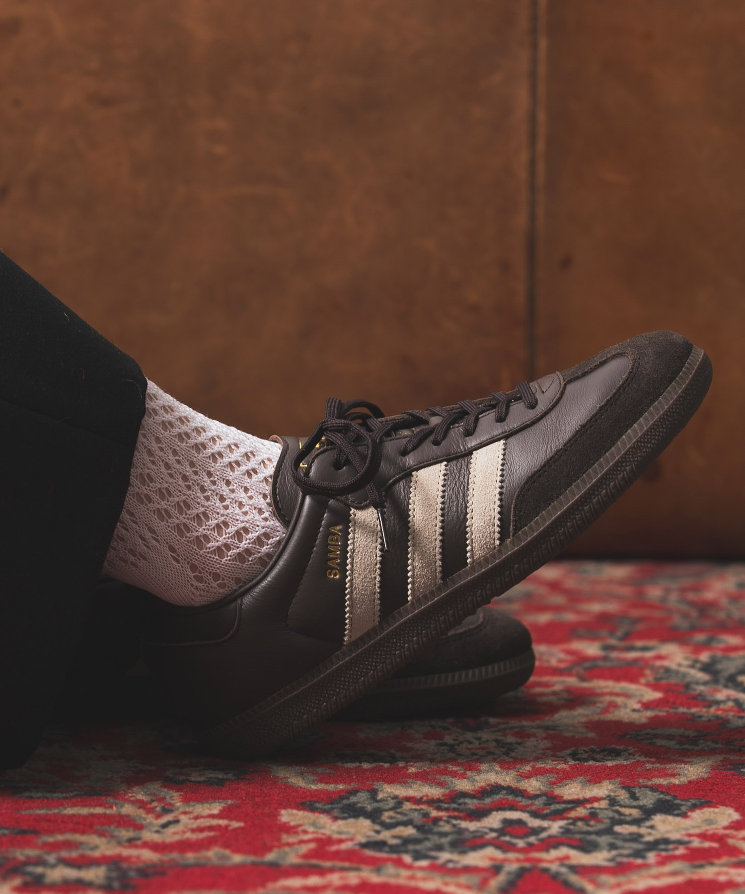『23-25.5サイズ』『別注』adidas×UR　SAMBA OG D.BROWN 23