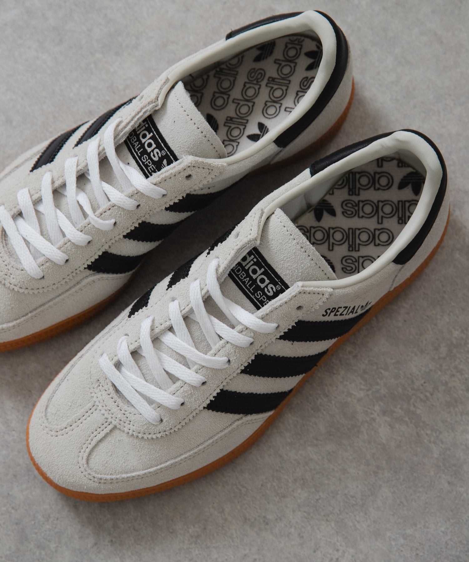 adidas　HANDBALL SPEZIAL W