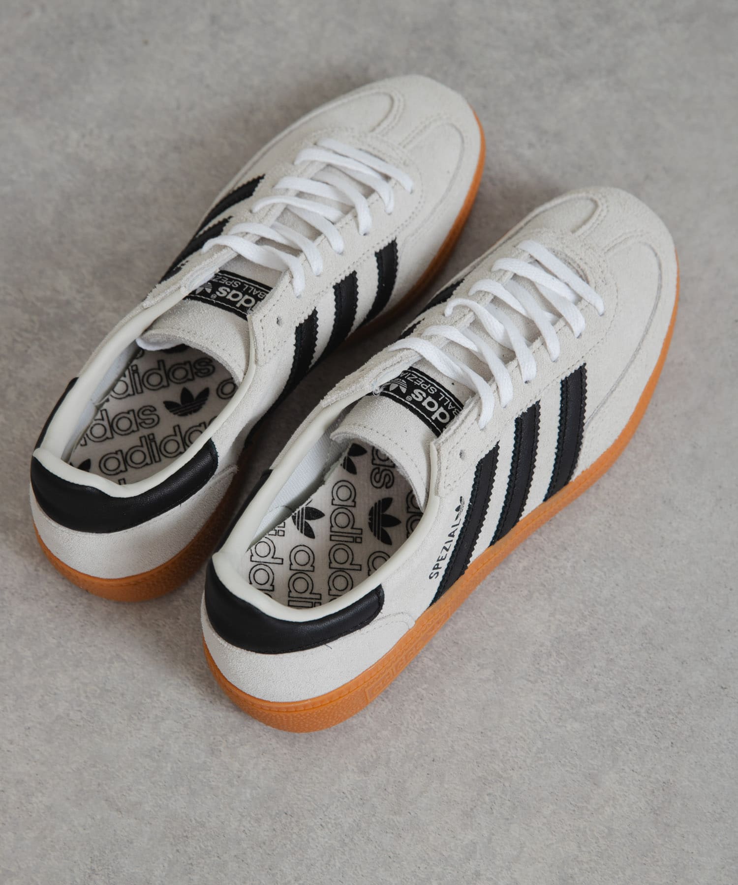 adidas　HANDBALL SPEZIAL W アルミナ 23.5