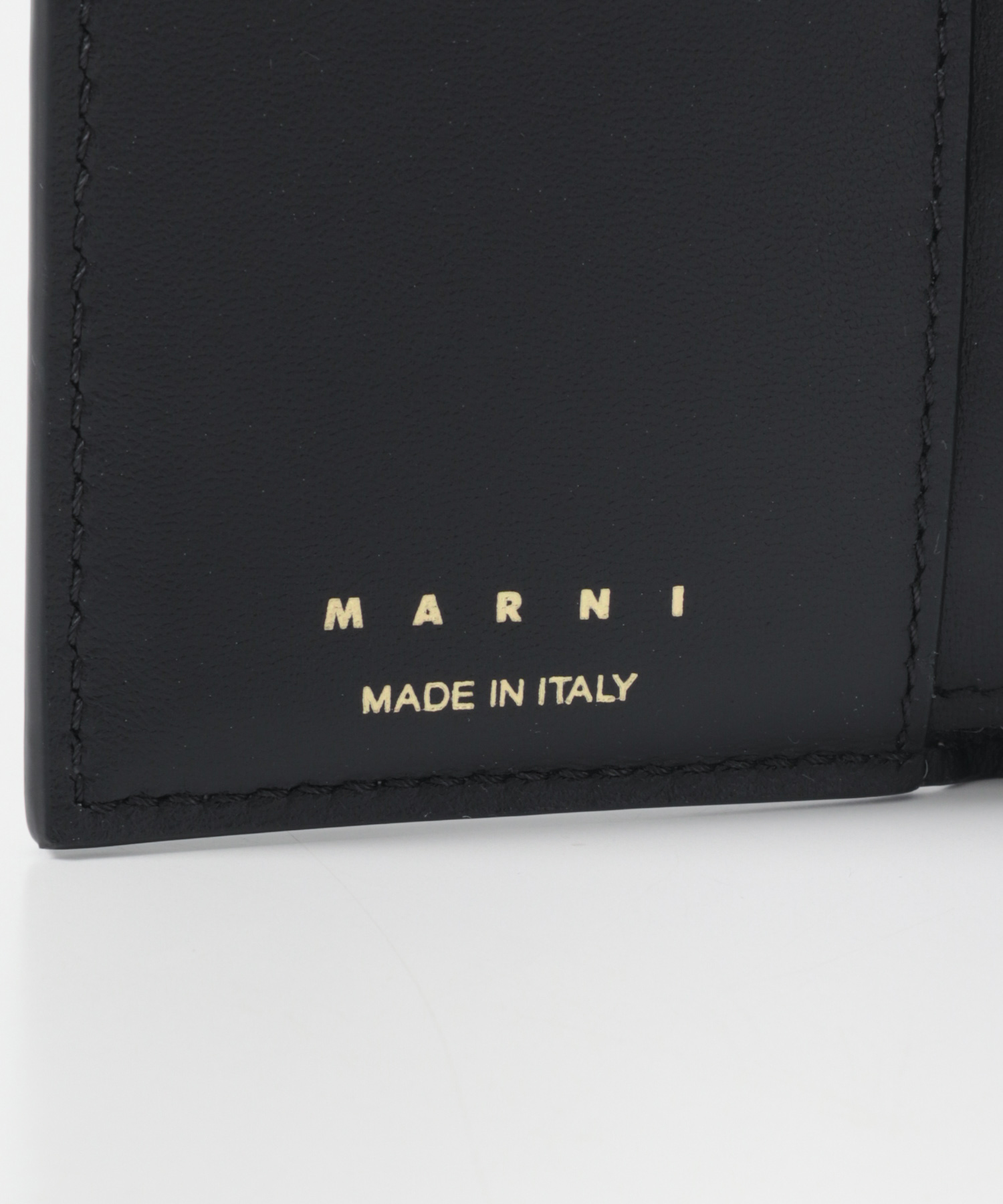 MARNI　TRIFOLD BIG LOGO ZO998 -