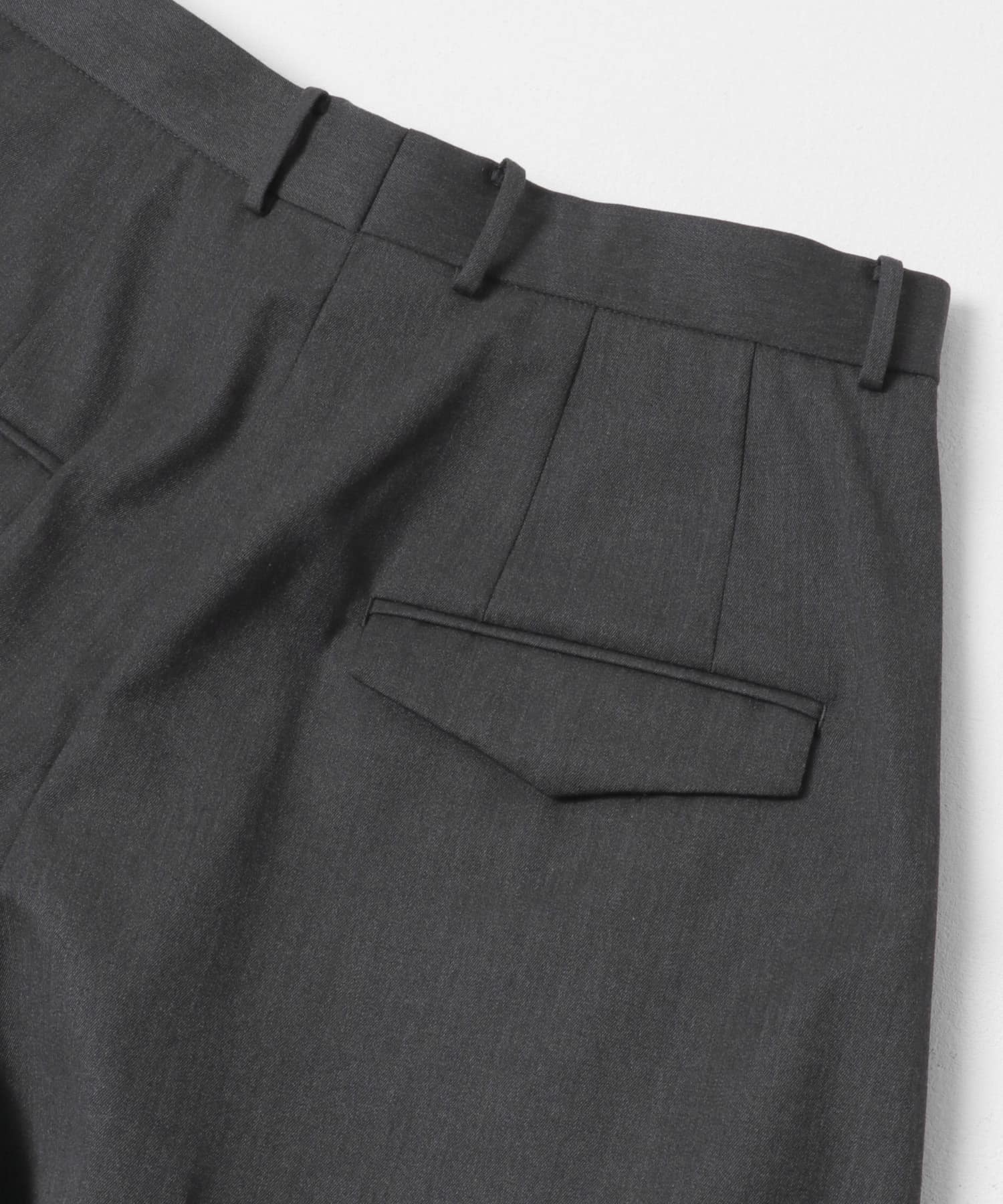 ATON　COMPACT WOOL TUCKED W PANTS CHA GRAY 1