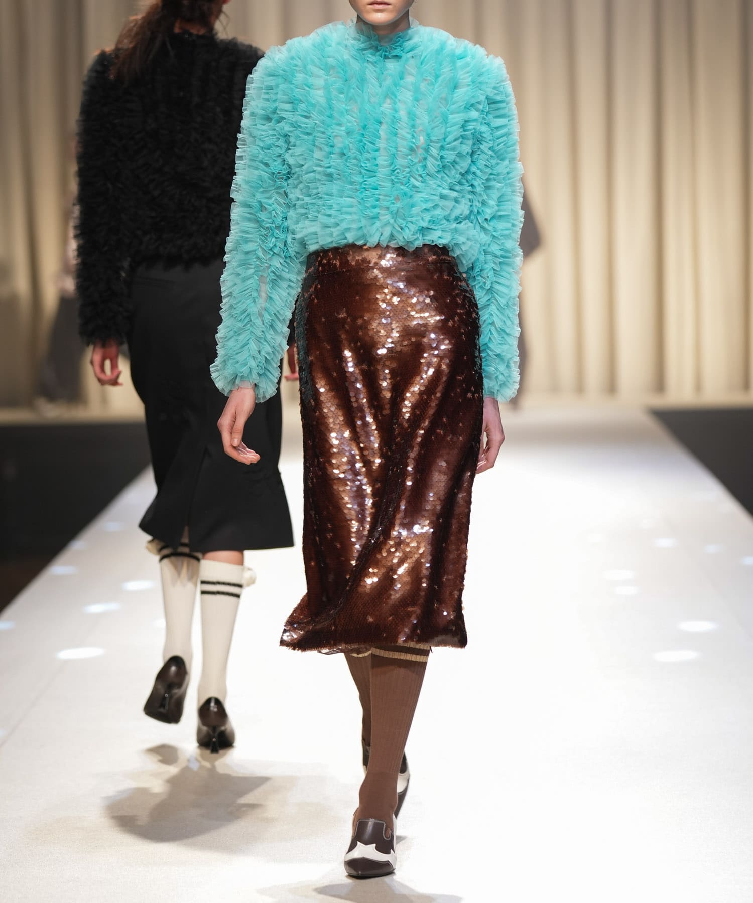 VIVIANO　Tulle Layered Sequins SKIRT