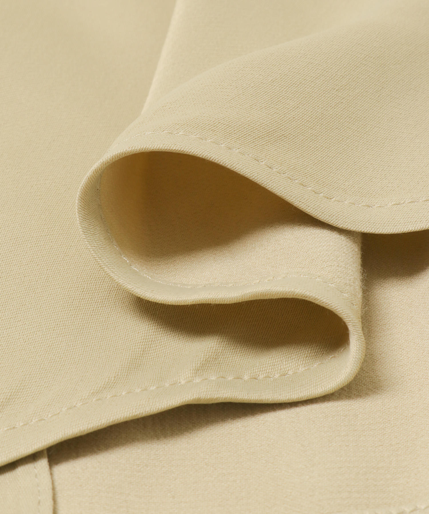 L BEIGE