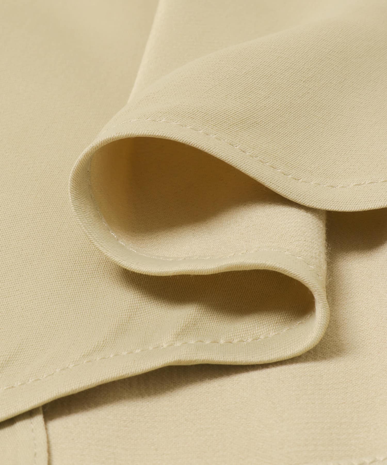 L BEIGE