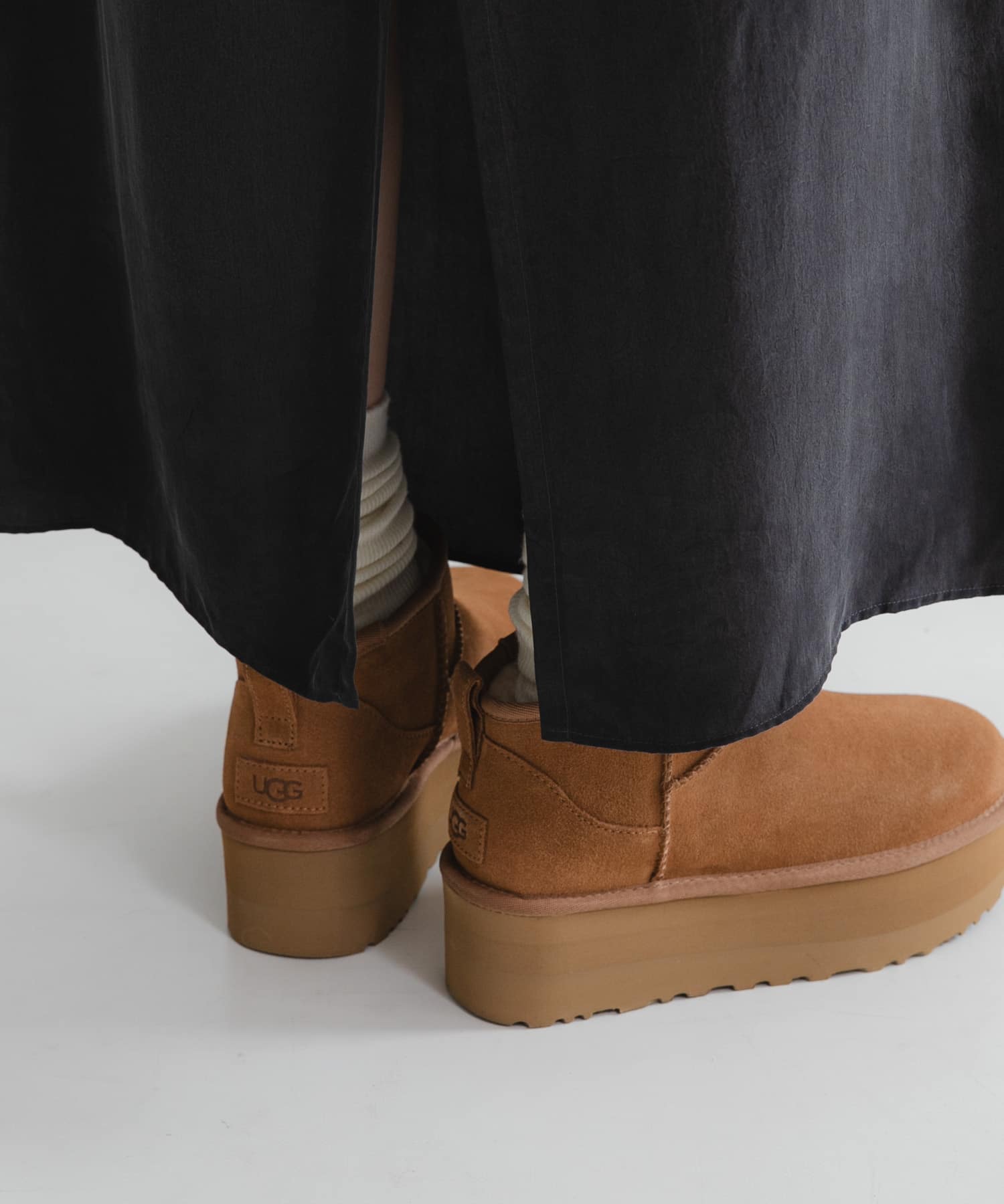 UGG　ULTRA MINI PLATFORM CHESTNUT 22