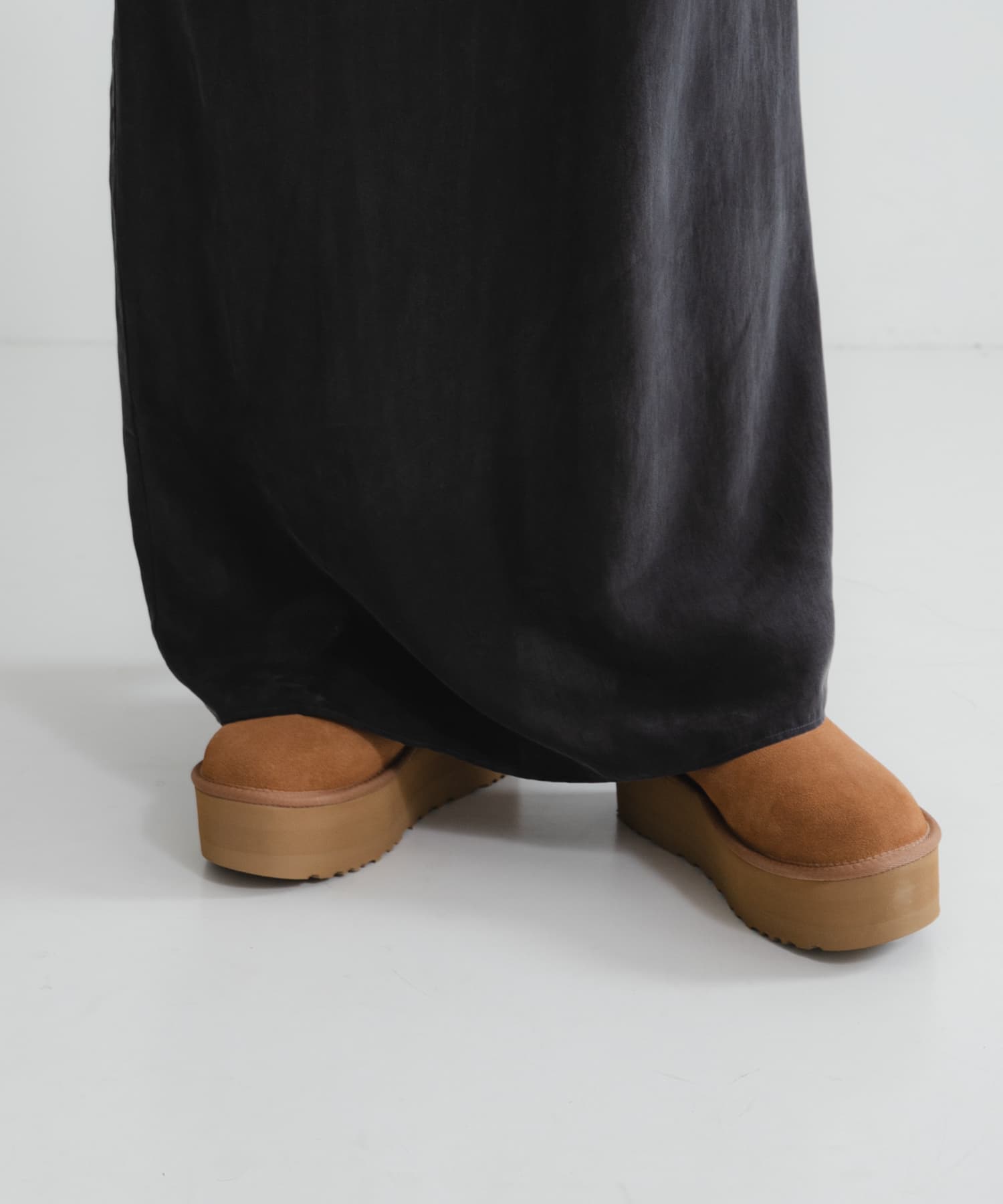 UGG　ULTRA MINI PLATFORM CHESTNUT 22