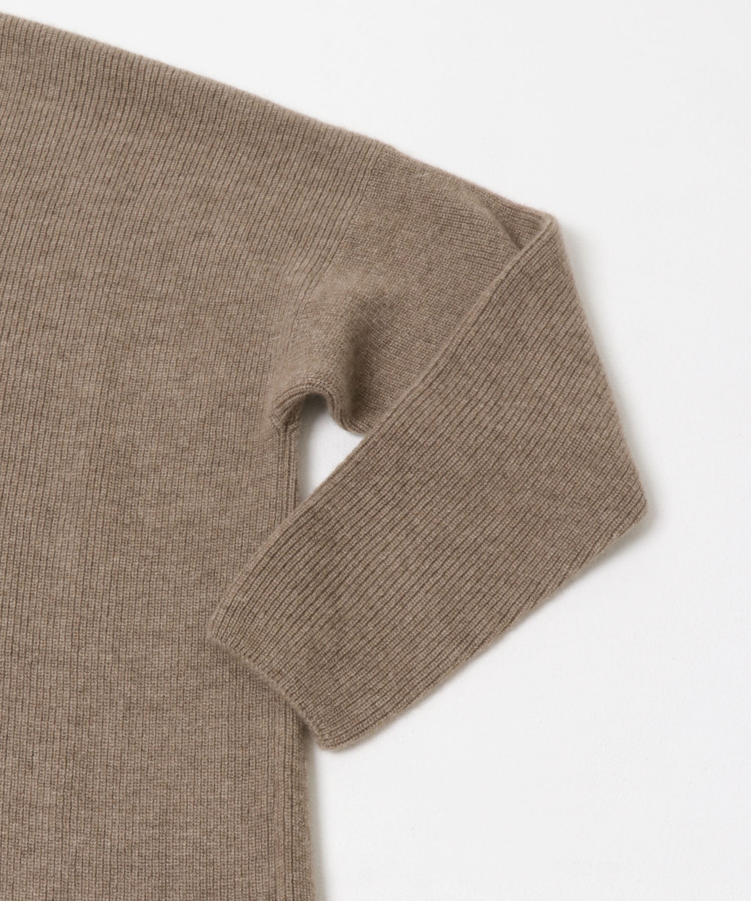 Nomat　CASHMERE V-neck Sweater BeigeBrown 2