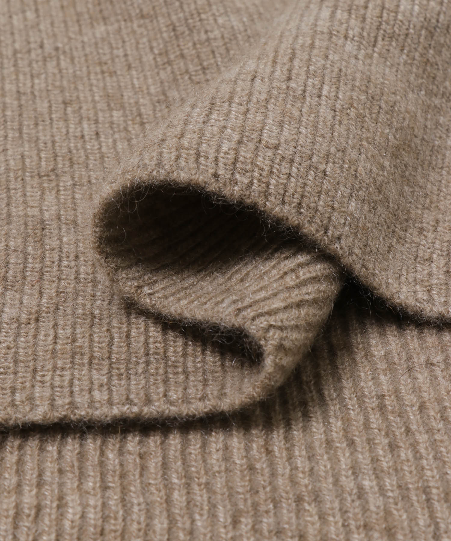 Nomat　CASHMERE V-neck Sweater BeigeBrown 2