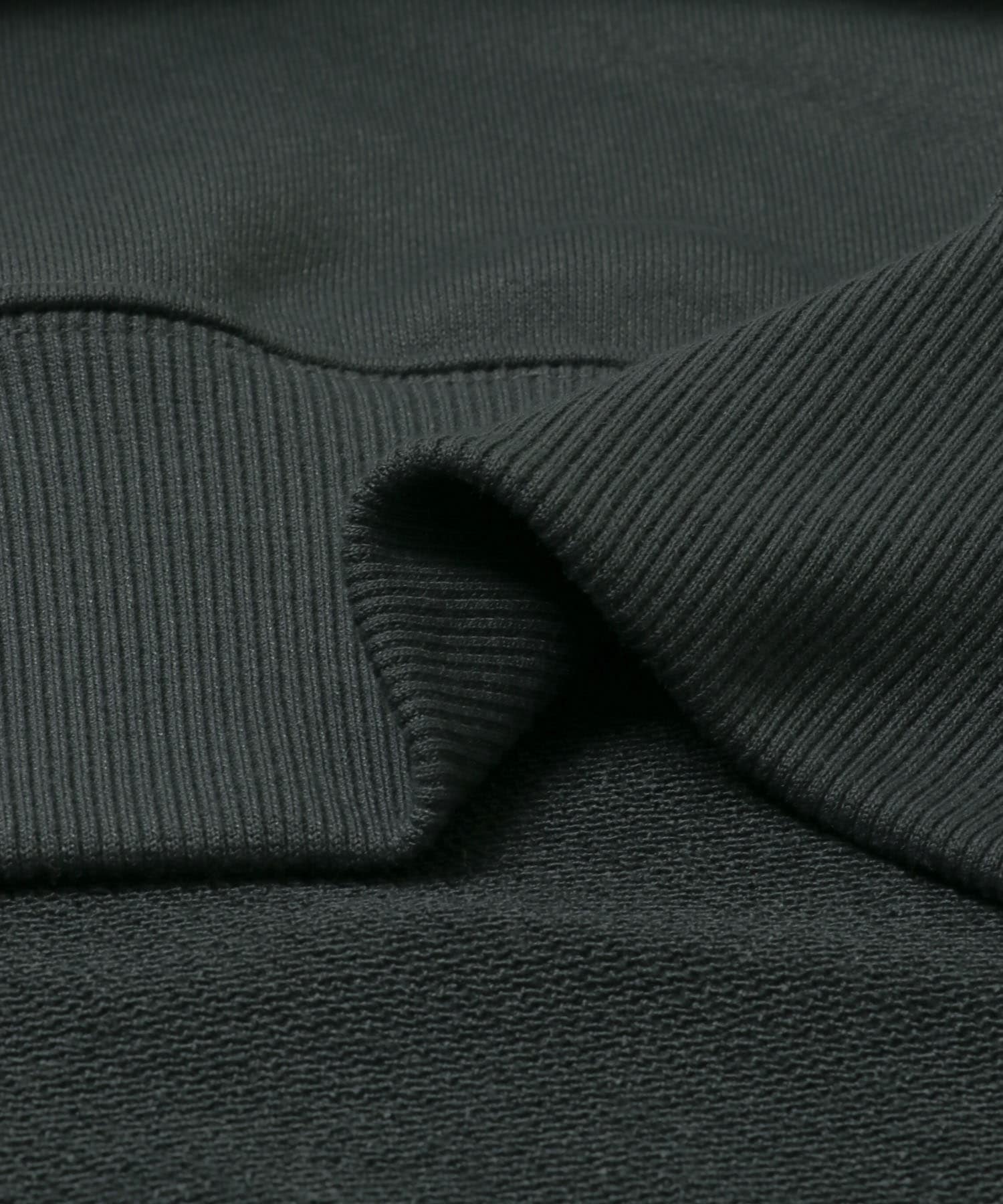 DAIWA PIER39　TECH SWEAT CREW FREEDOM SLEEVE INK BLACK S