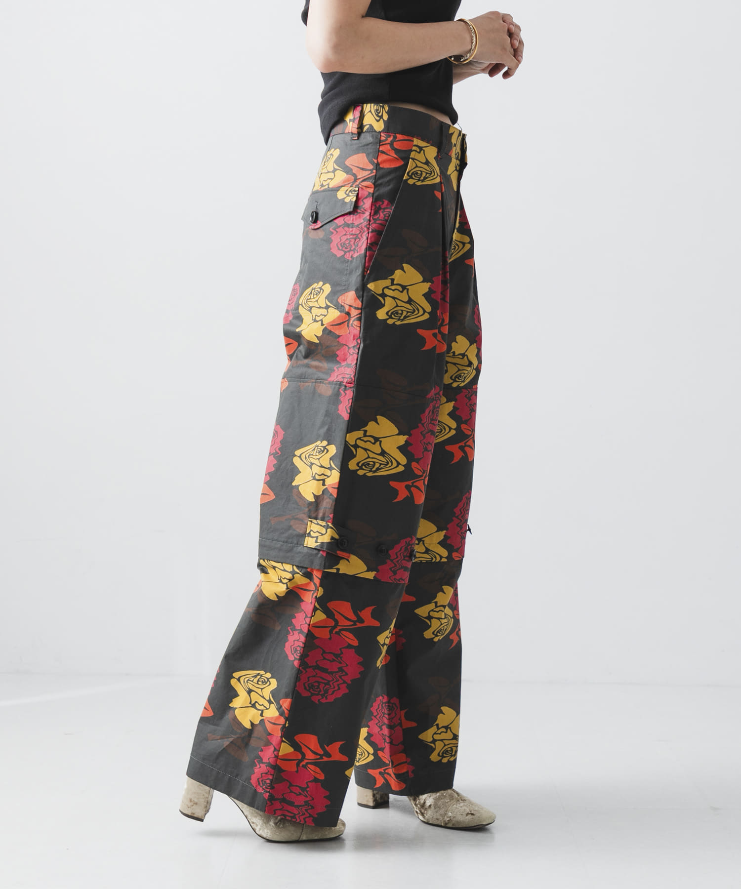 COGNOMEN　W.FANTASISTA FLOWER PANTS CHARCOAL M