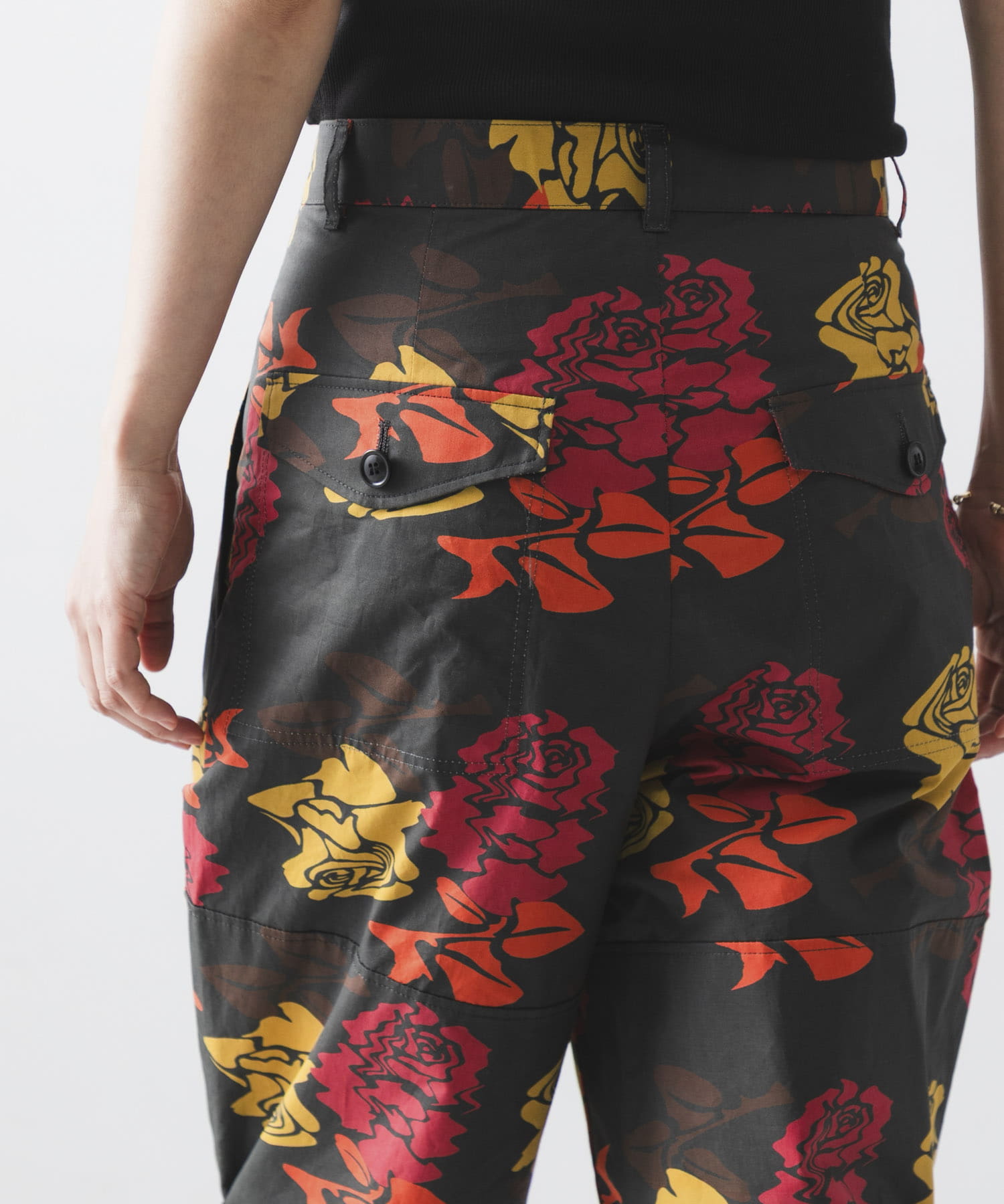 COGNOMEN　W.FANTASISTA FLOWER PANTS CHARCOAL M