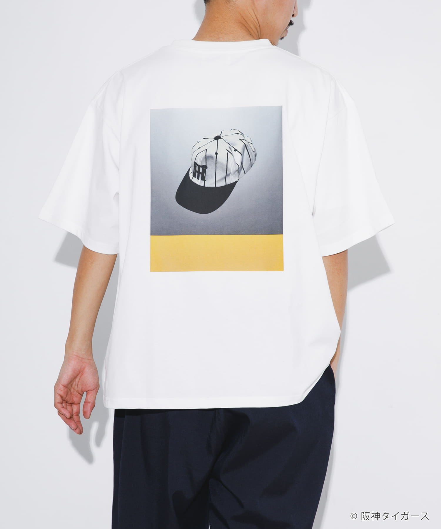 阪神タイガース×亀井雅文×UR　Tシャツ WHITE M