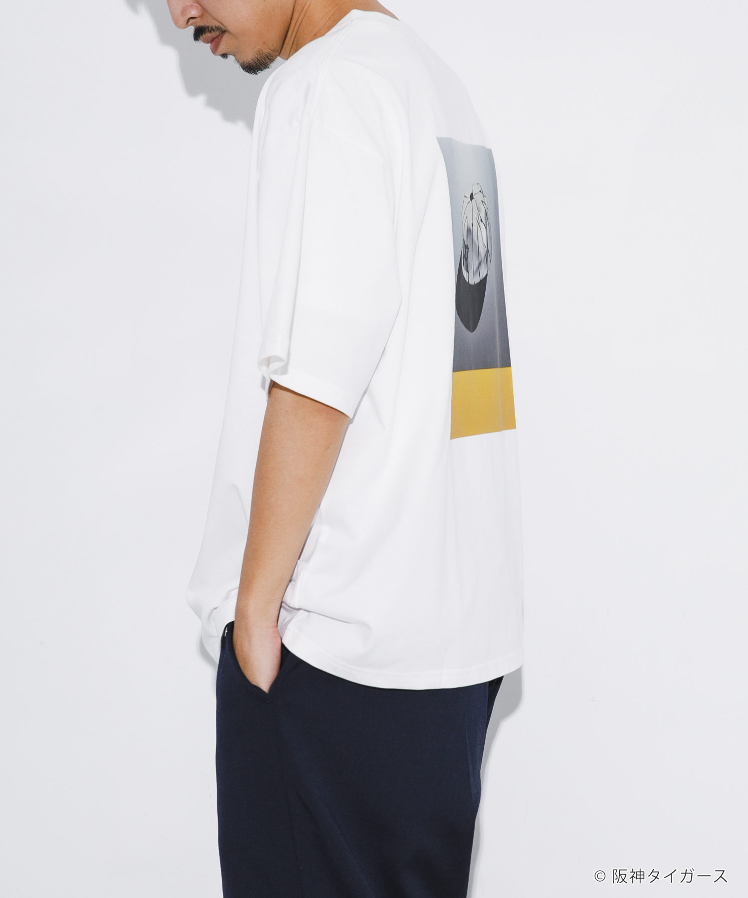 阪神タイガース×亀井雅文×UR　Tシャツ WHITE M