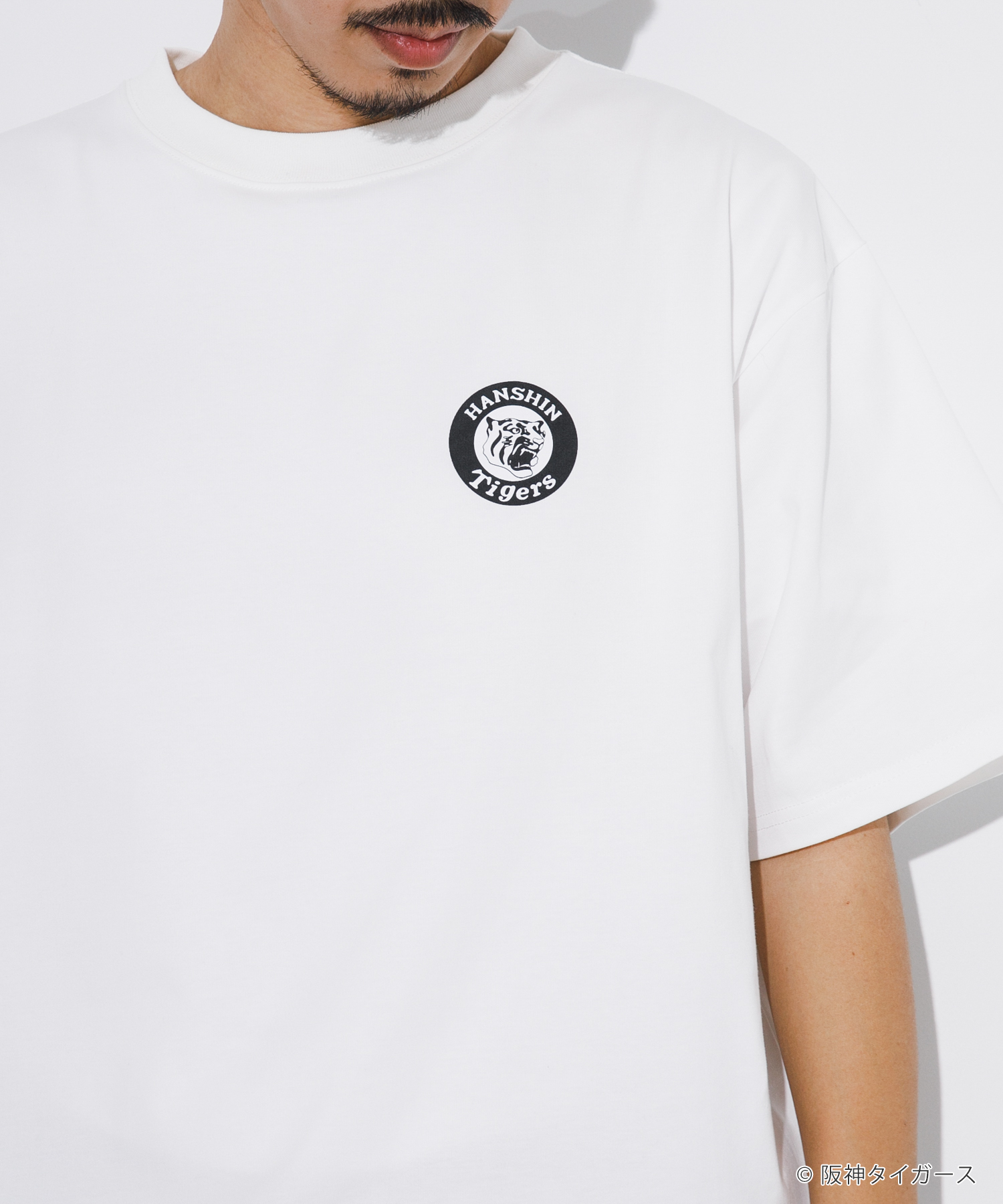 阪神タイガース×亀井雅文×UR　Tシャツ WHITE M