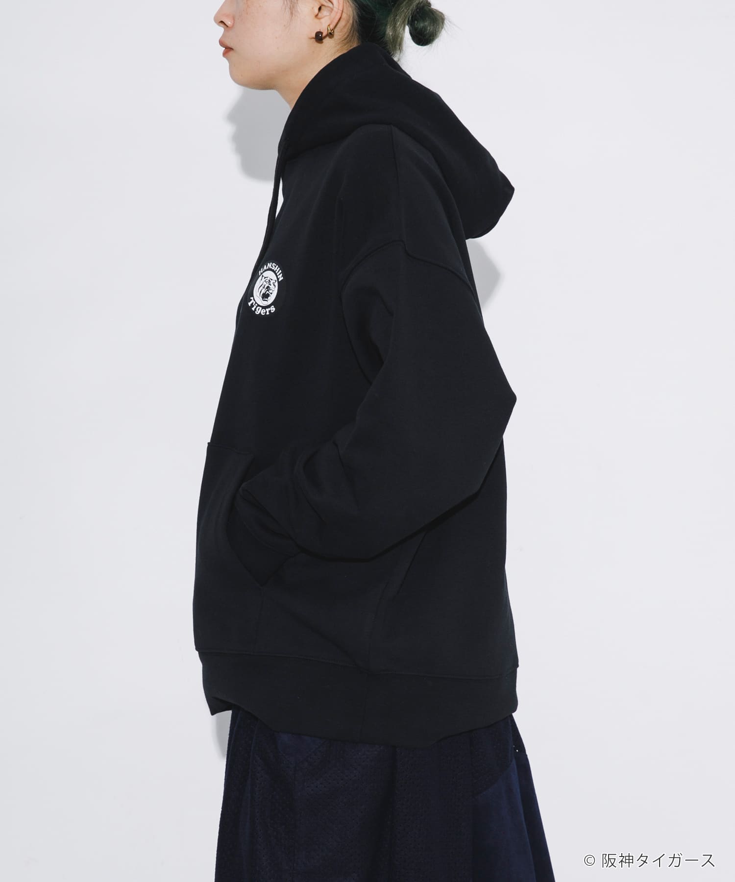 阪神タイガース×亀井雅文×UR　フーディ BLACK M