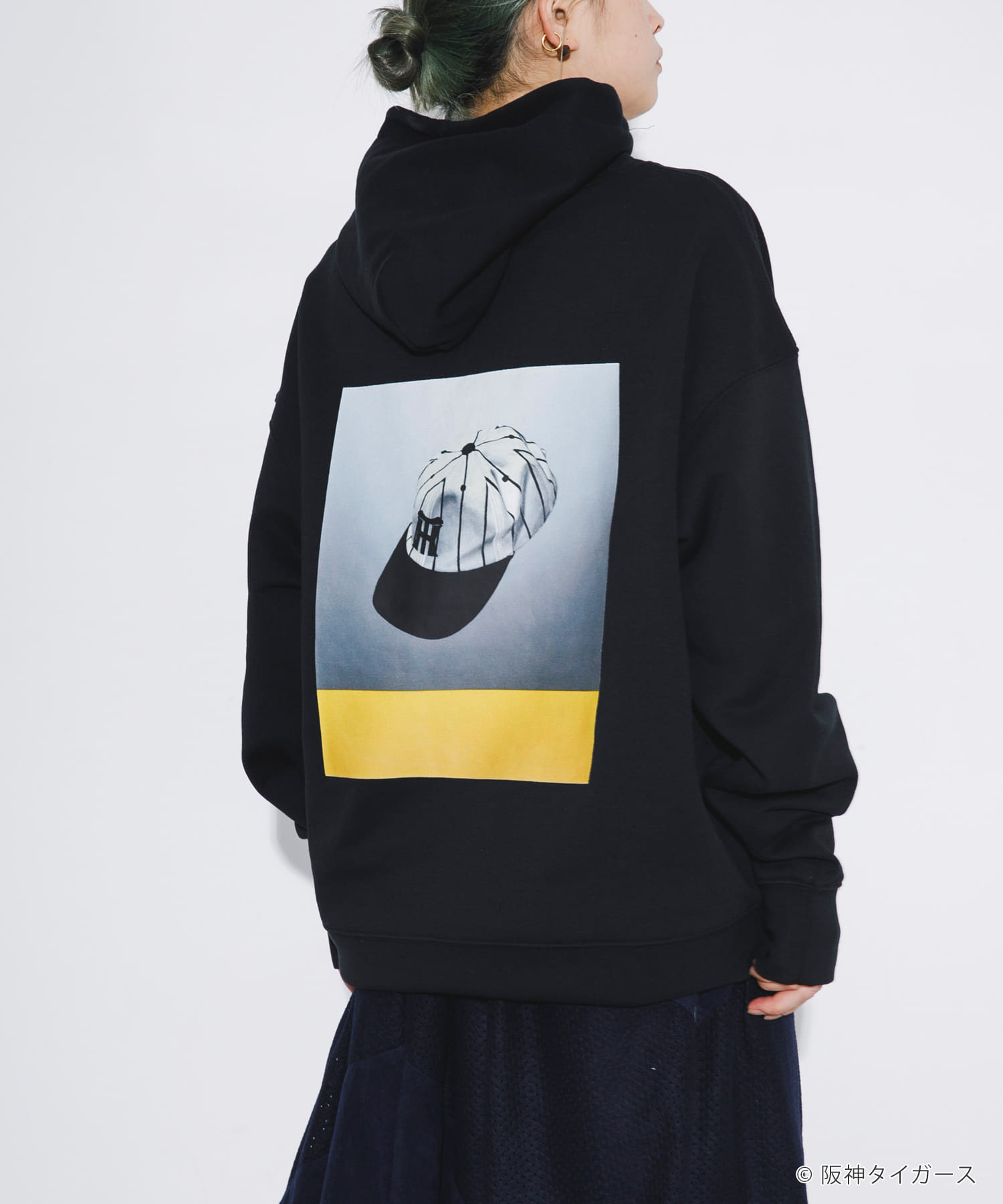 阪神タイガース×亀井雅文×UR　フーディ BLACK M