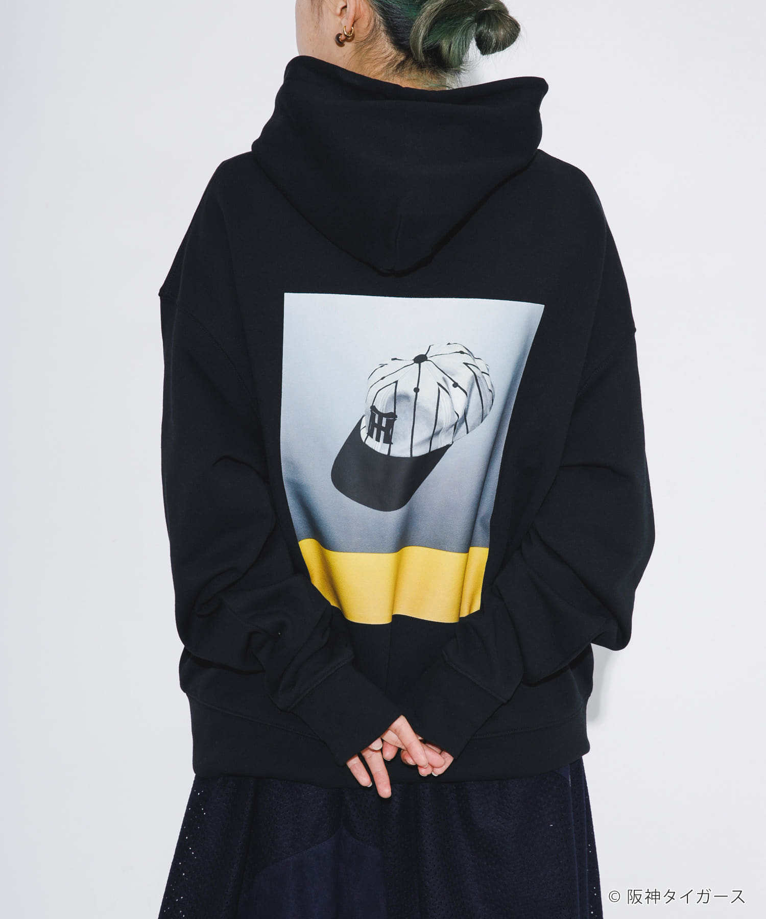 阪神タイガース×亀井雅文×UR　フーディ BLACK M