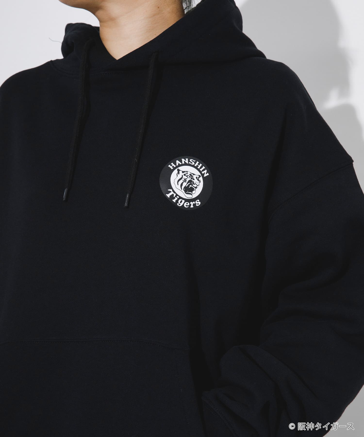 阪神タイガース×亀井雅文×UR　フーディ BLACK M