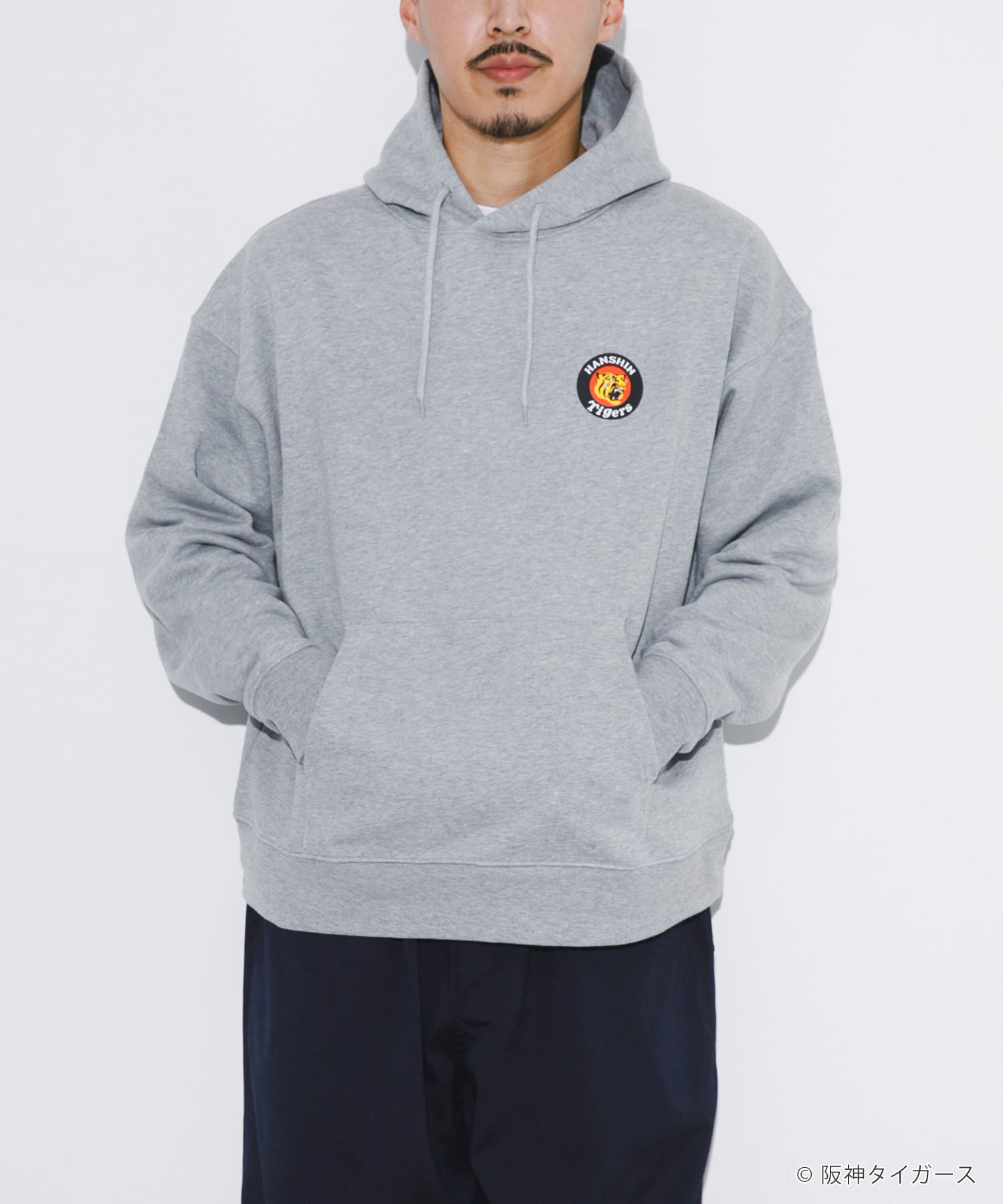 阪神タイガース×亀井雅文×UR　フーディ GRAY M