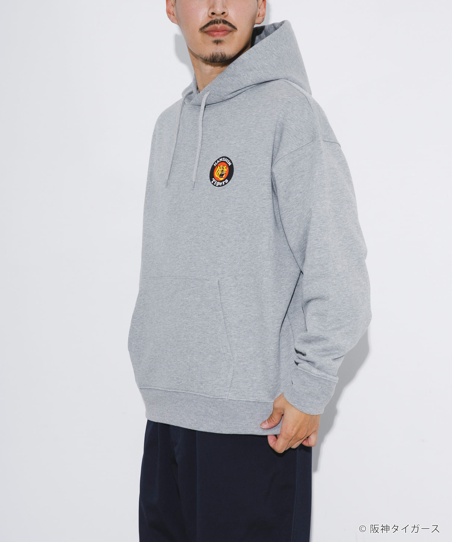 阪神タイガース×亀井雅文×UR　フーディ GRAY M