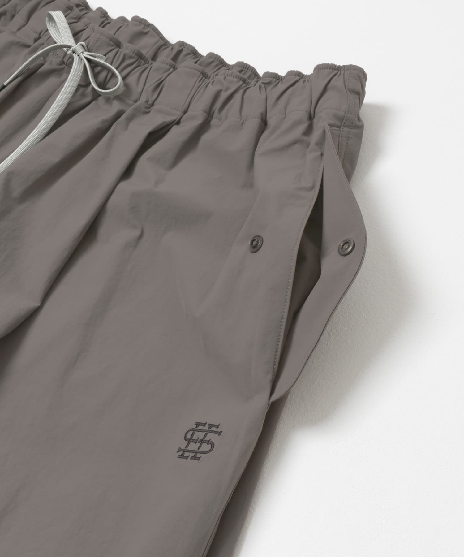 SEE SEE　PARACHUTE PANTS GREY M