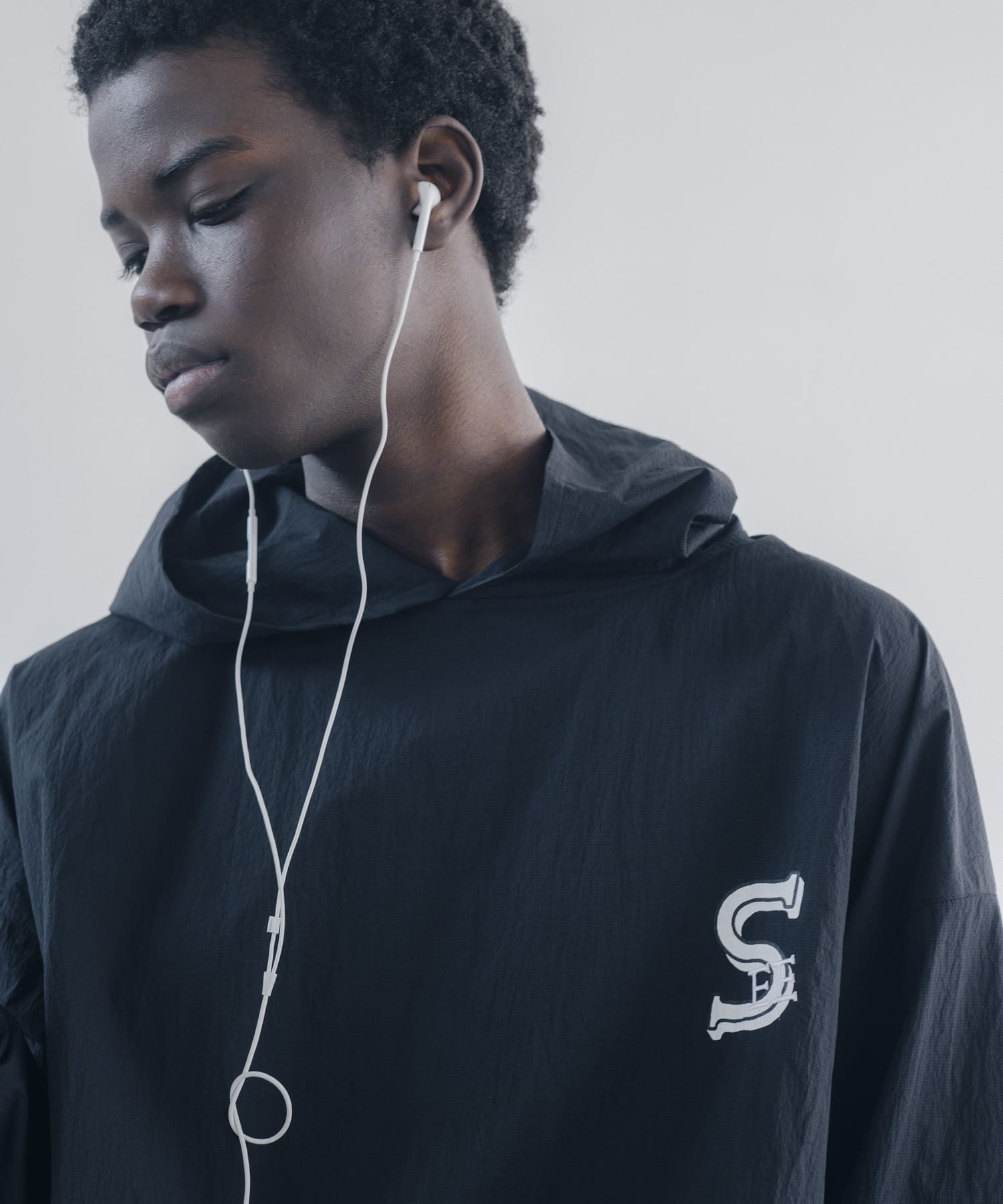 SEE SEE　NYLON SUPER BIG HOODY LST BLACK M