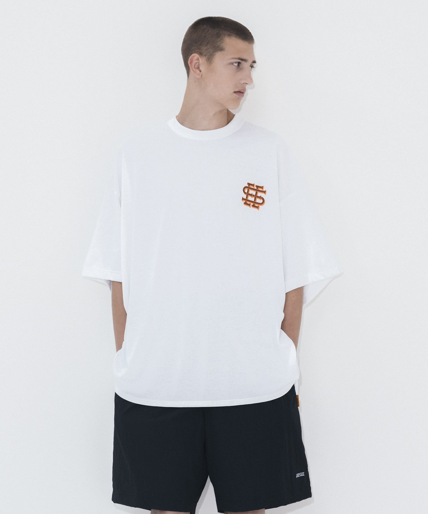 SEE SEE TECH SUPER BIG ROUND SS T(M WHITE): トップス｜URBAN
