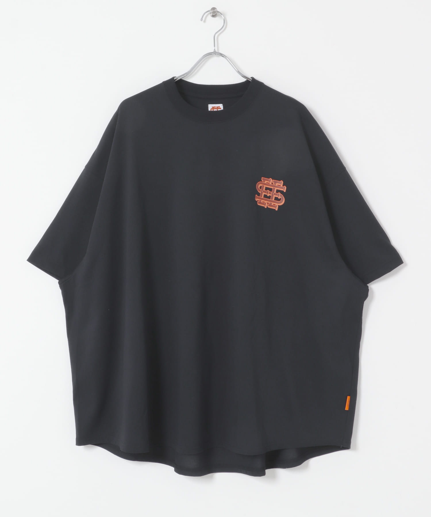 トップス SEE SEE BIG S/S TEE BLACK/ORANGEL トップス SEE SEE BIG S/S TEE BLACK/ORANGEL SEE SEE BIG S/S TEE BLACK/