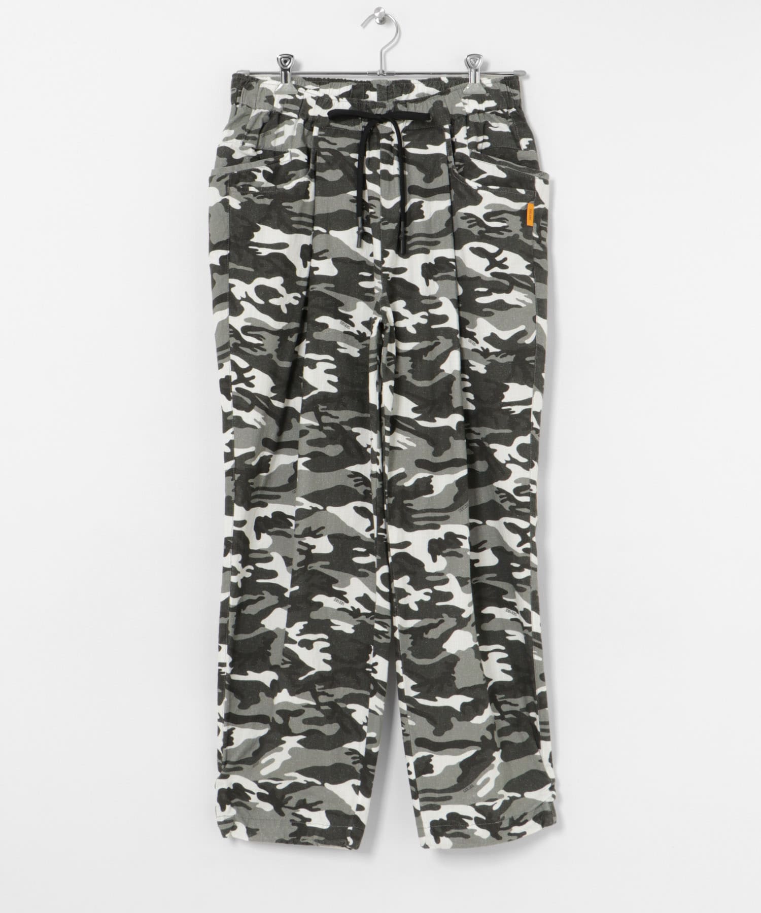 SEE SEE　WIDE TAPERED EASY PANTS BLACK CAMO M
