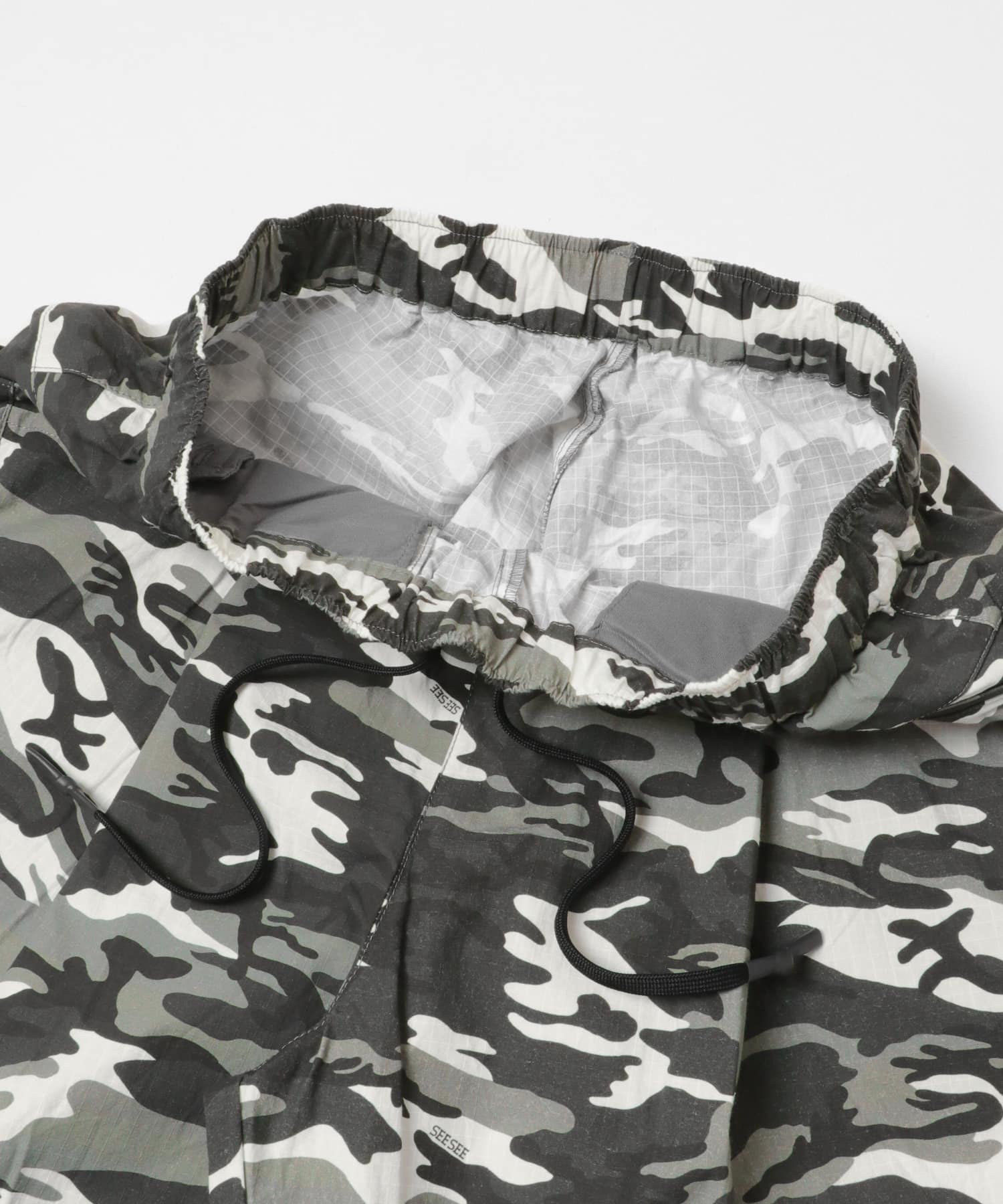 SEE SEE　WIDE TAPERED EASY PANTS BLACK CAMO M