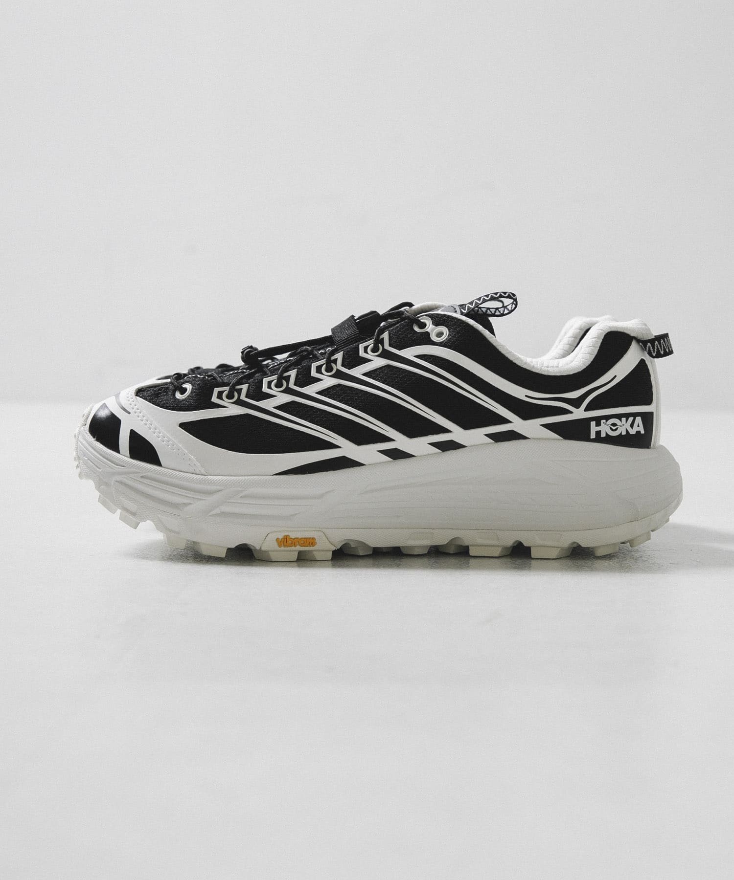 HOKA ONEONE　Mafate Three2