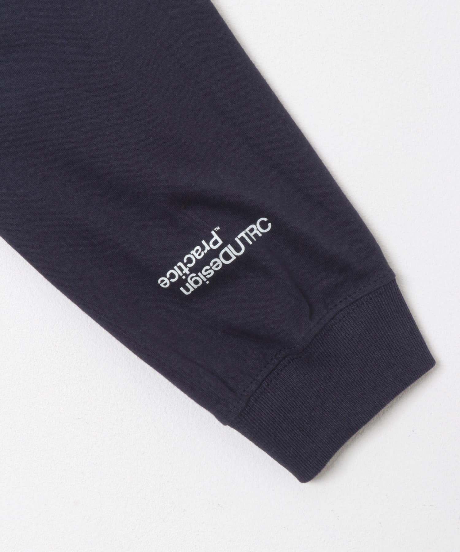 UNTRACE　グラフィック tee L/S 5 NAVY 1