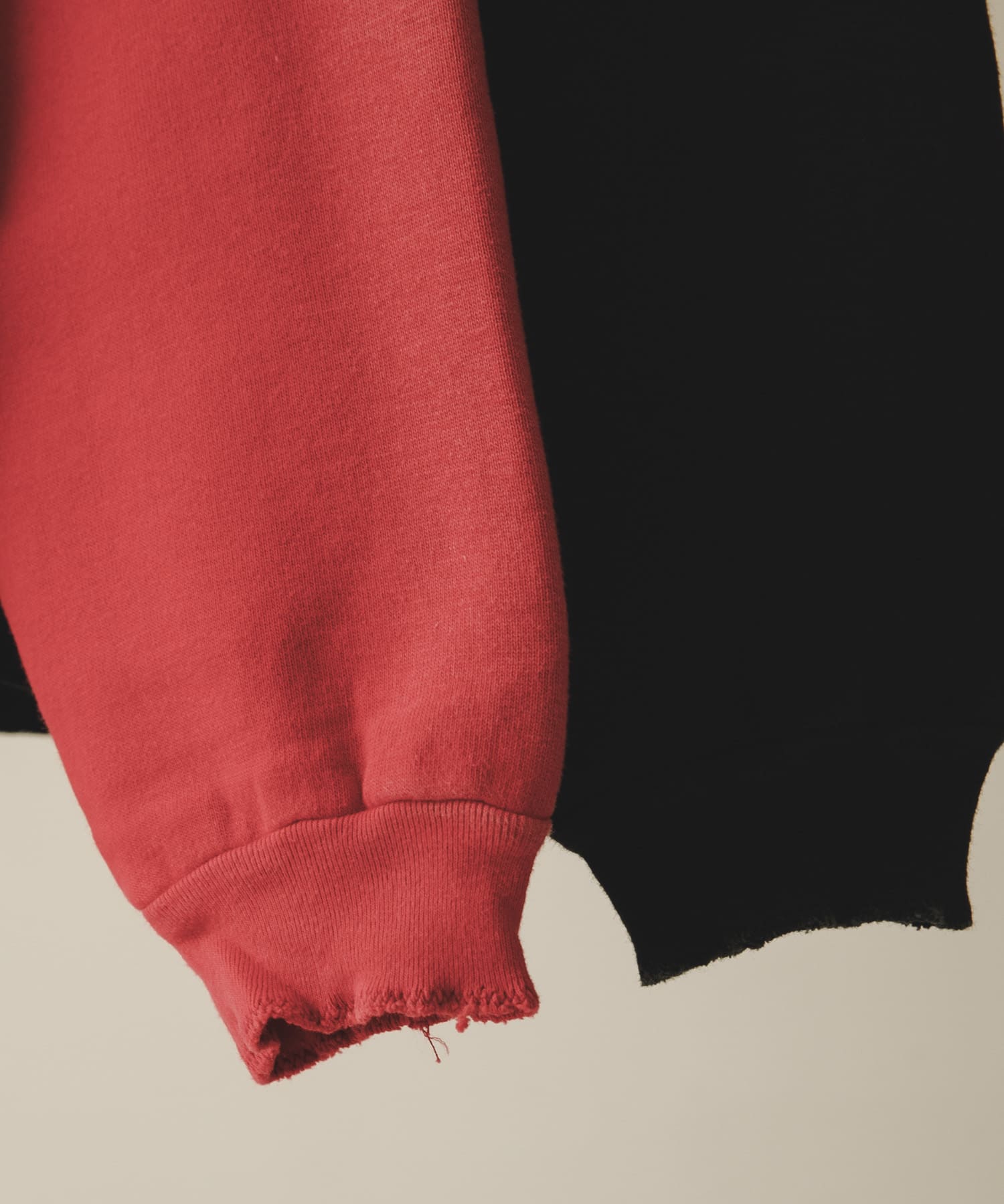 A PRESSE　Vintage Double V Sweat RED 2