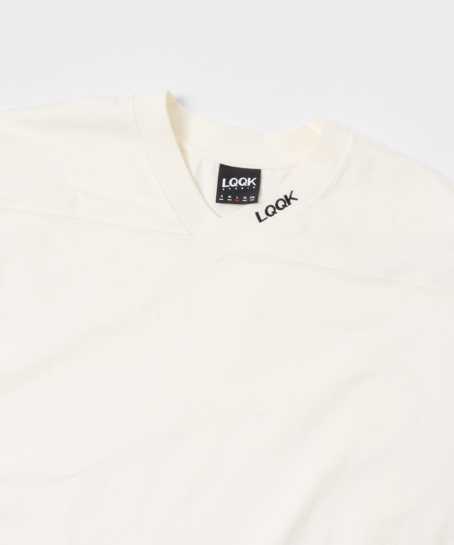 OFF WHITE
