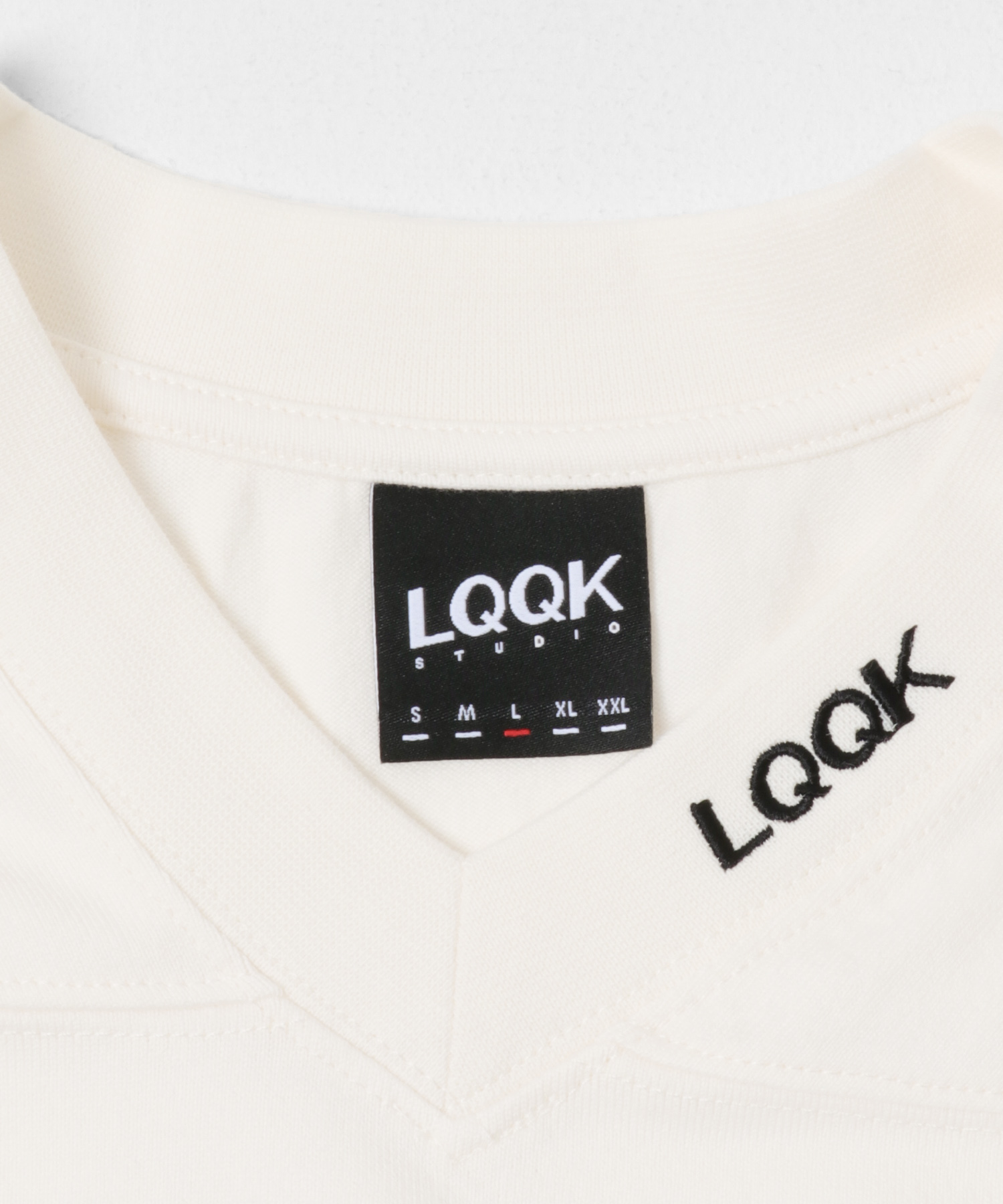 OFF WHITE